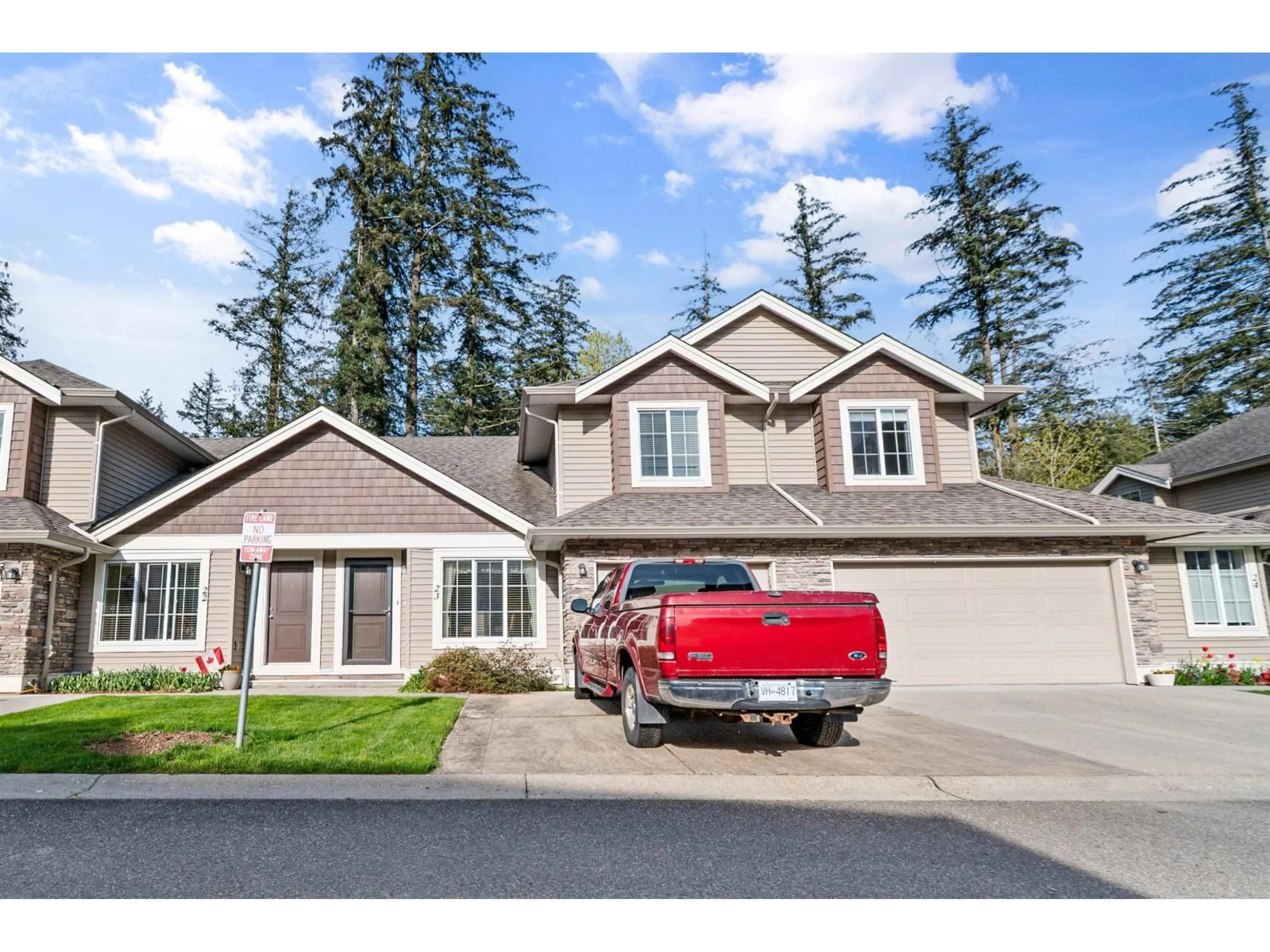 Home with vinyl exterior material, street for 23 - 1175 7TH AVENUE, Hope British Columbia V0X1L4