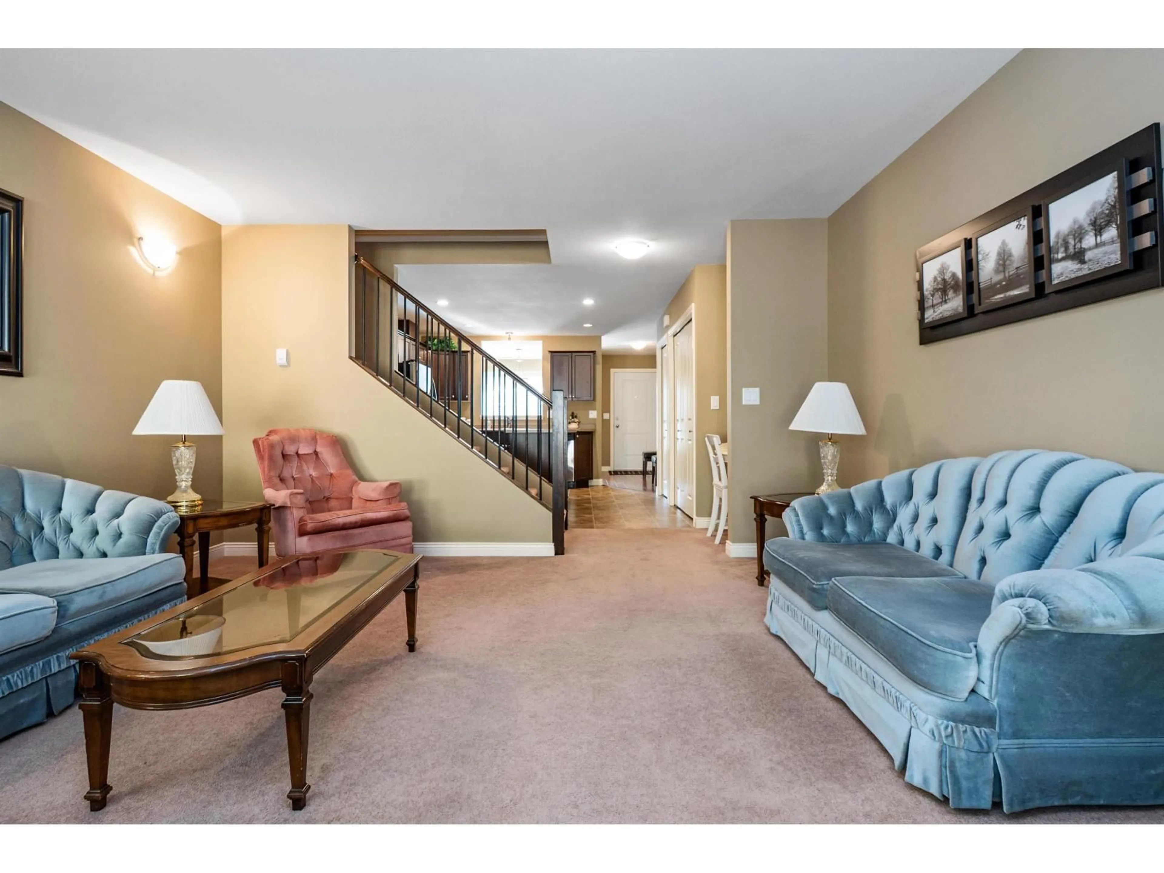 Indoor foyer for 23 - 1175 7TH AVENUE, Hope British Columbia V0X1L4