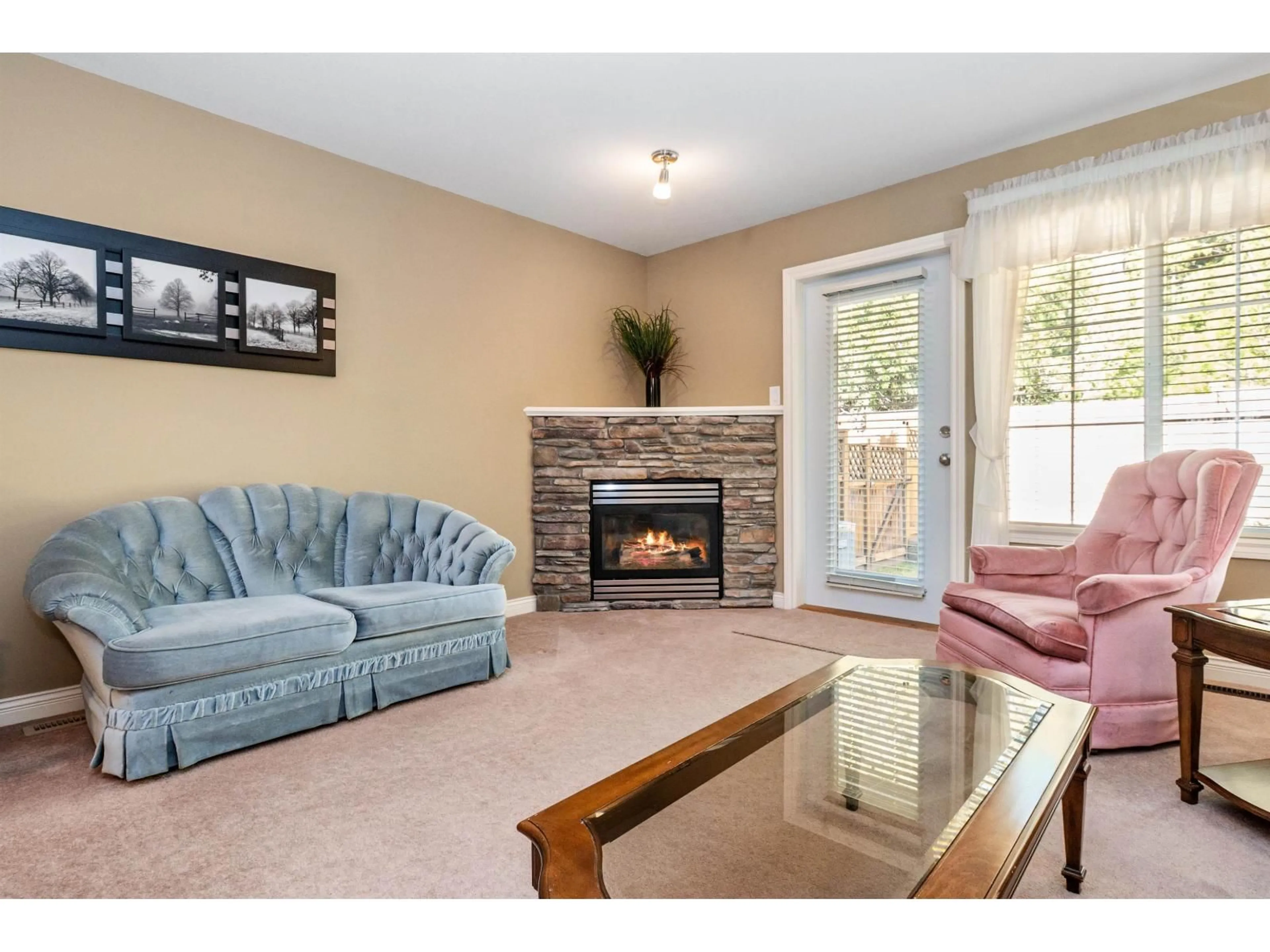 Living room with furniture, unknown for 23 - 1175 7TH AVENUE, Hope British Columbia V0X1L4