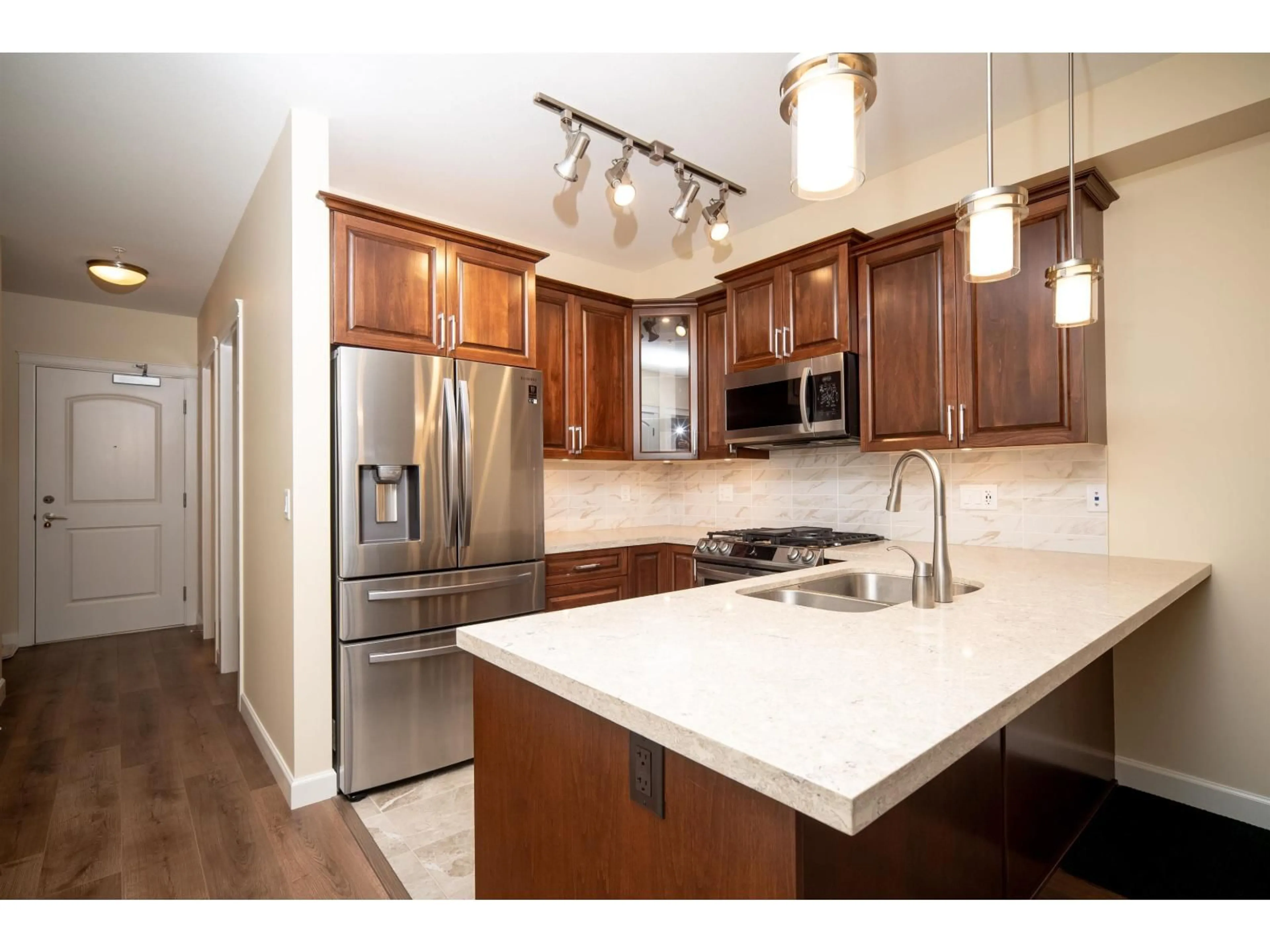 Open concept kitchen, unknown for 302 - 20367 85, Langley British Columbia V2Y3R1