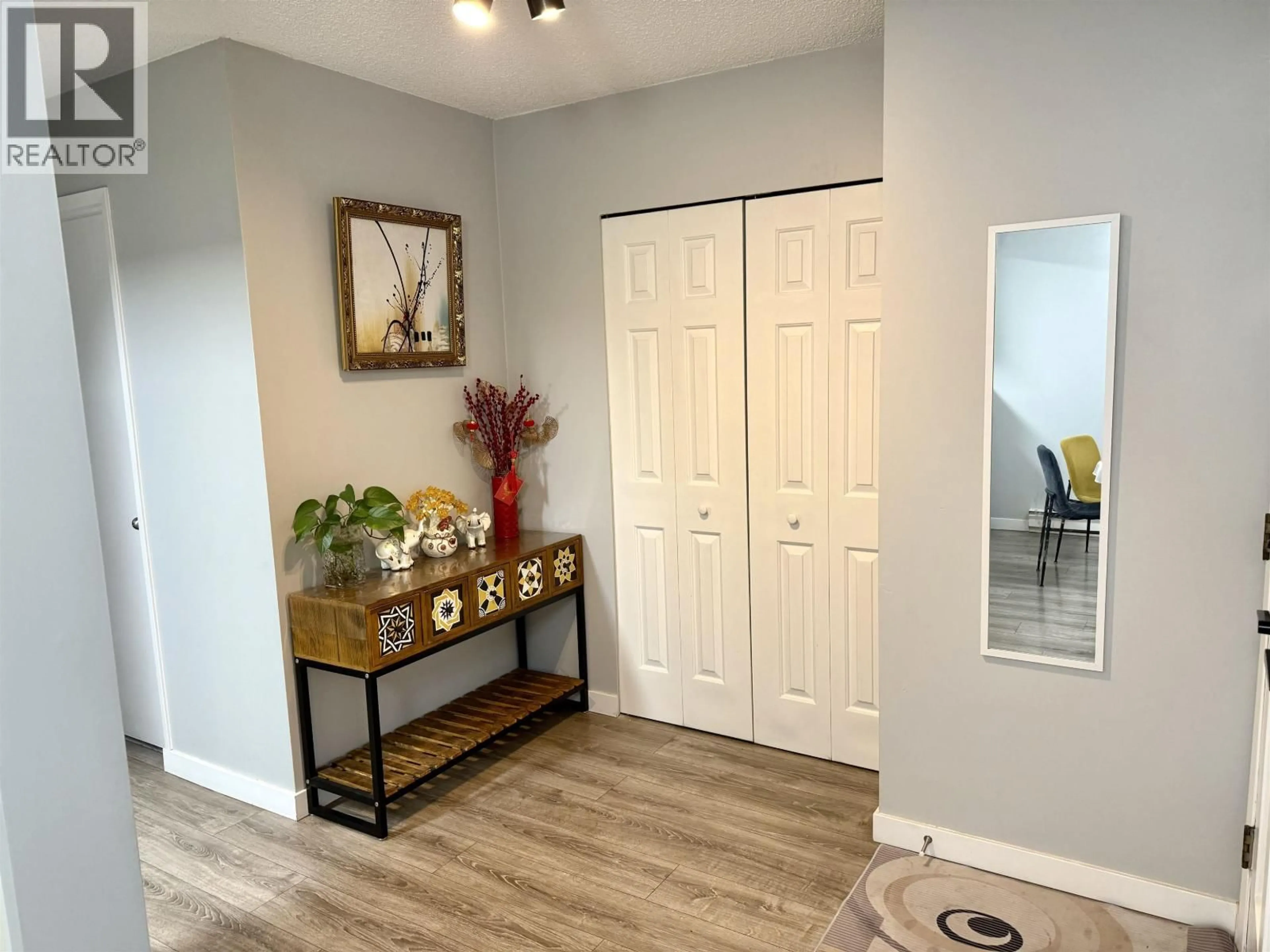 Indoor entryway for 50 - 10391 NO. 3 ROAD, Richmond British Columbia V7A4V2