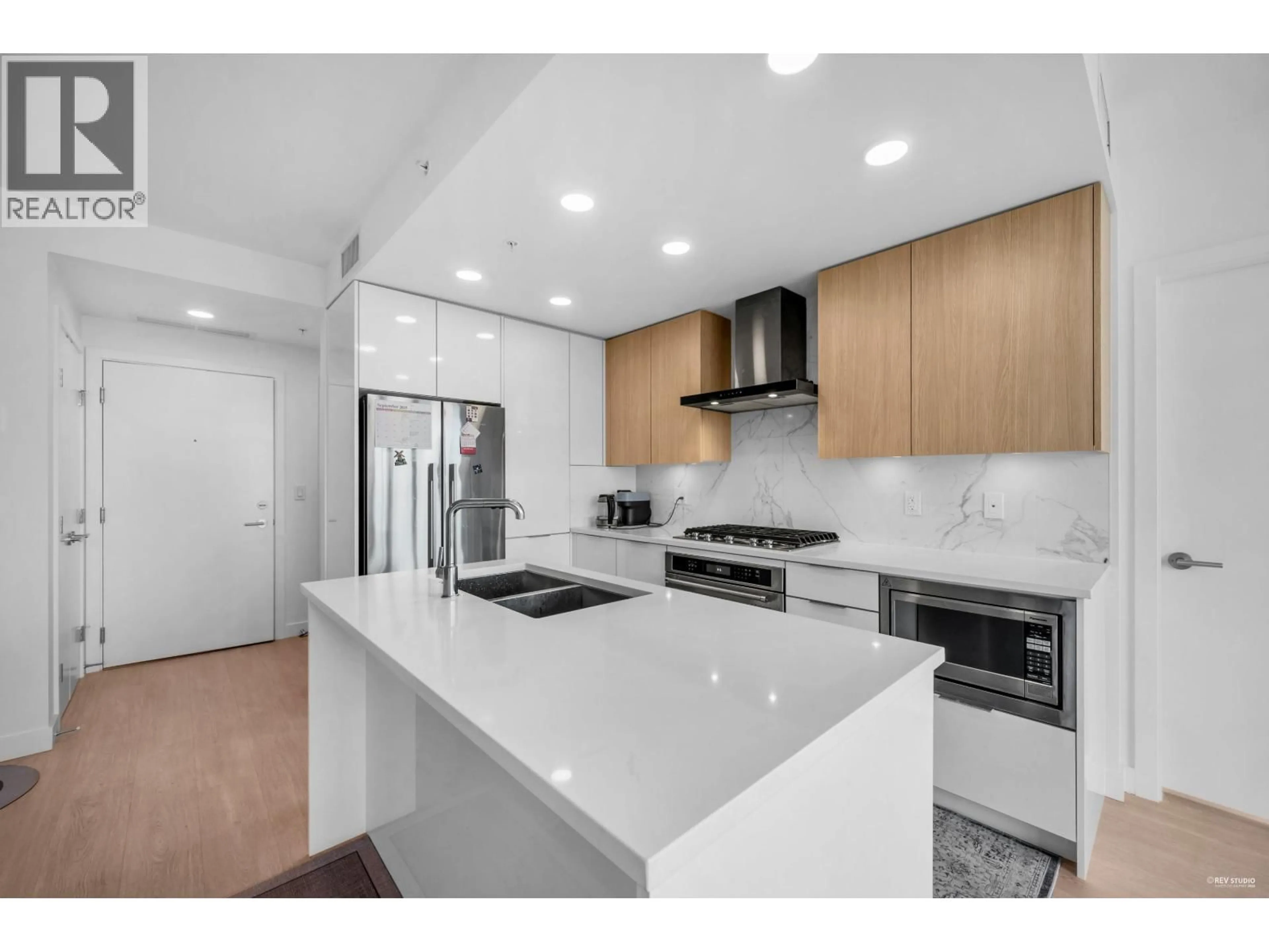 Open concept kitchen, unknown for 1607 - 7769 PARK CRESCENT, Burnaby British Columbia V3N0J7