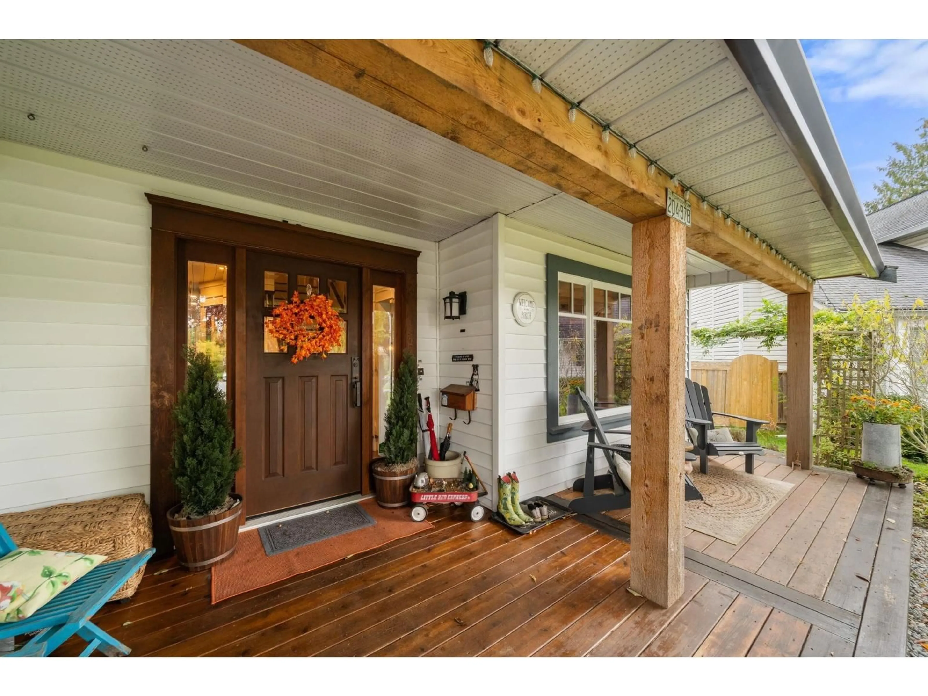 Indoor entryway for 1339 163, Surrey British Columbia V4A8E6