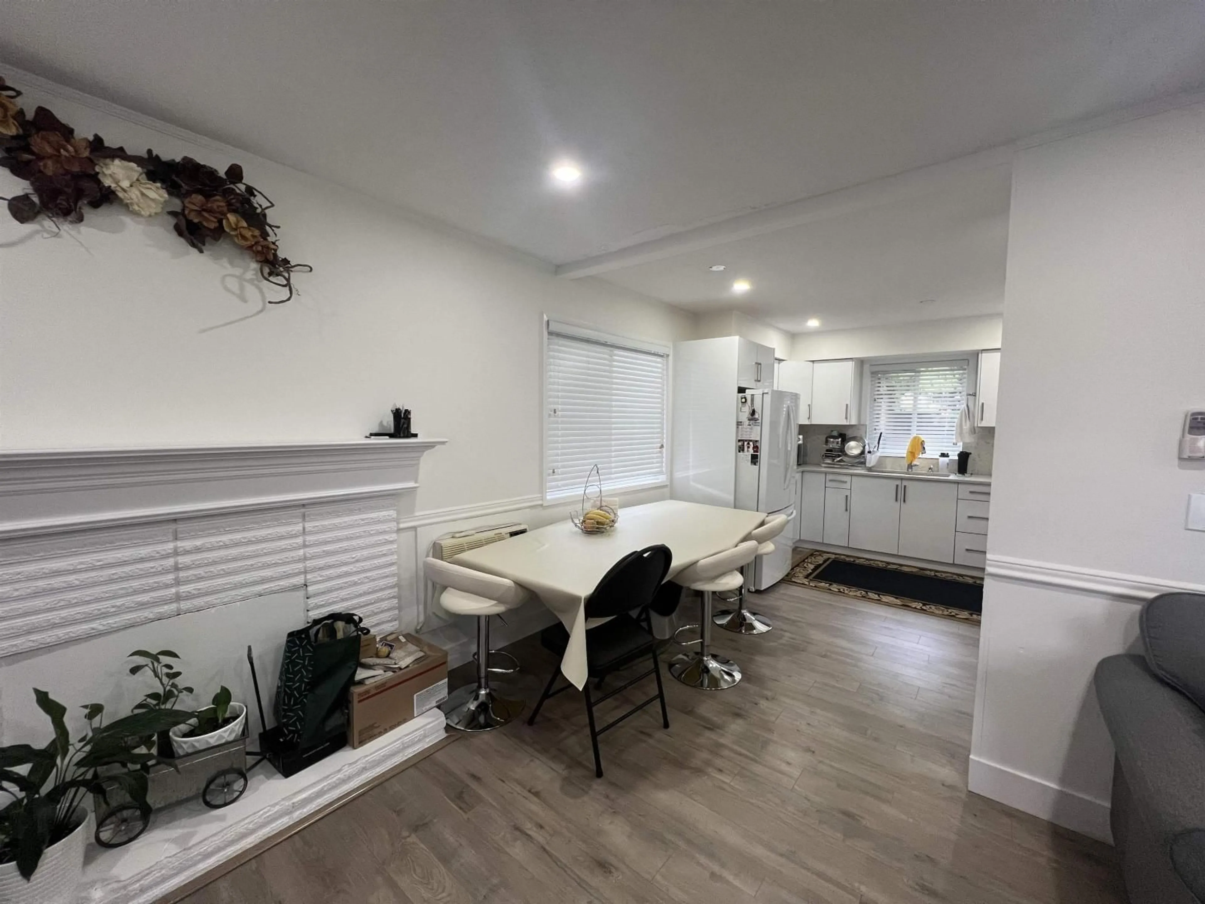 A pic of a room for 15705 TULIP, Surrey British Columbia V4A1Y2