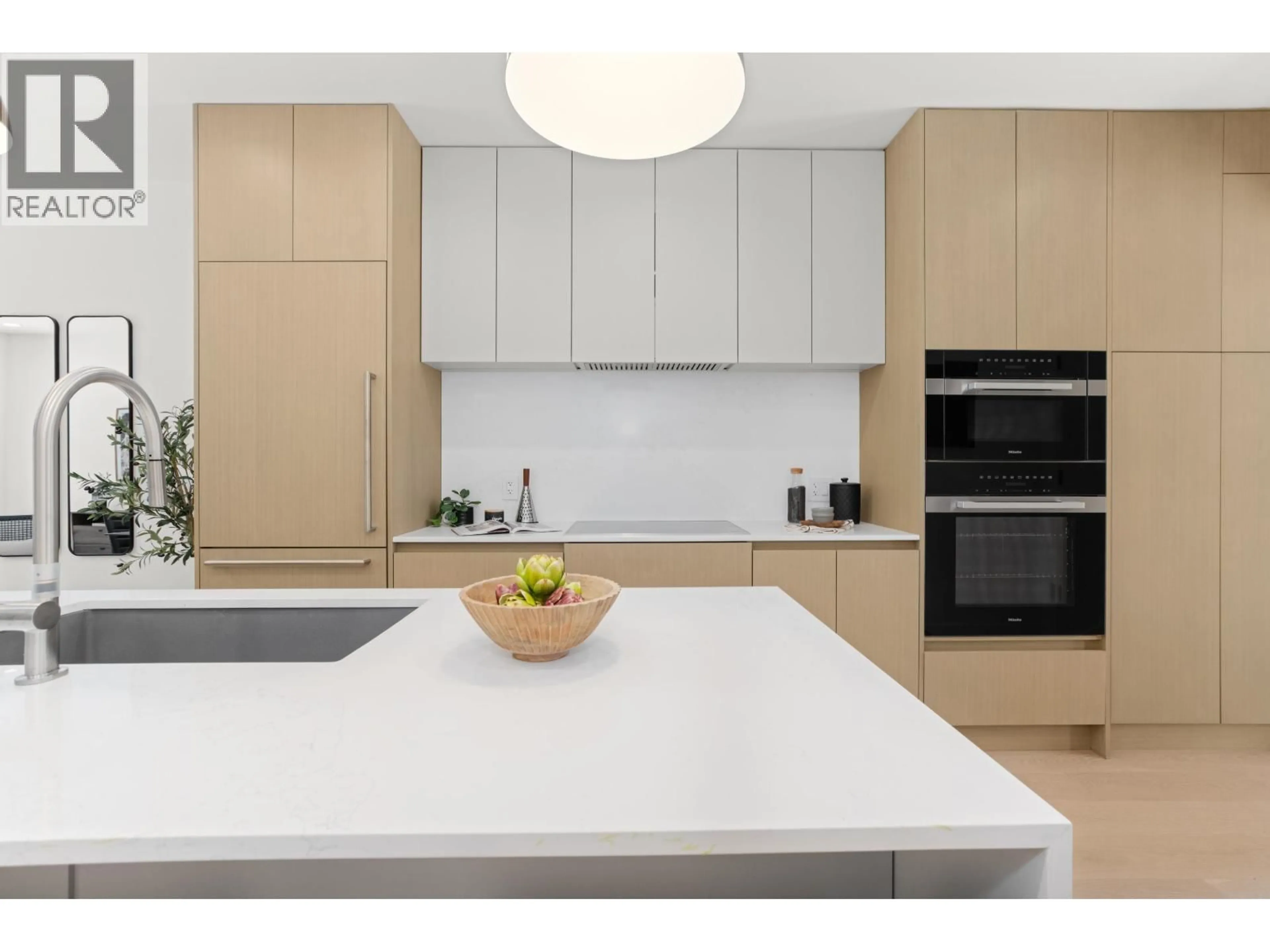 Contemporary kitchen, unknown for 4815 LAUREL STREET, Vancouver British Columbia V5Z3V9