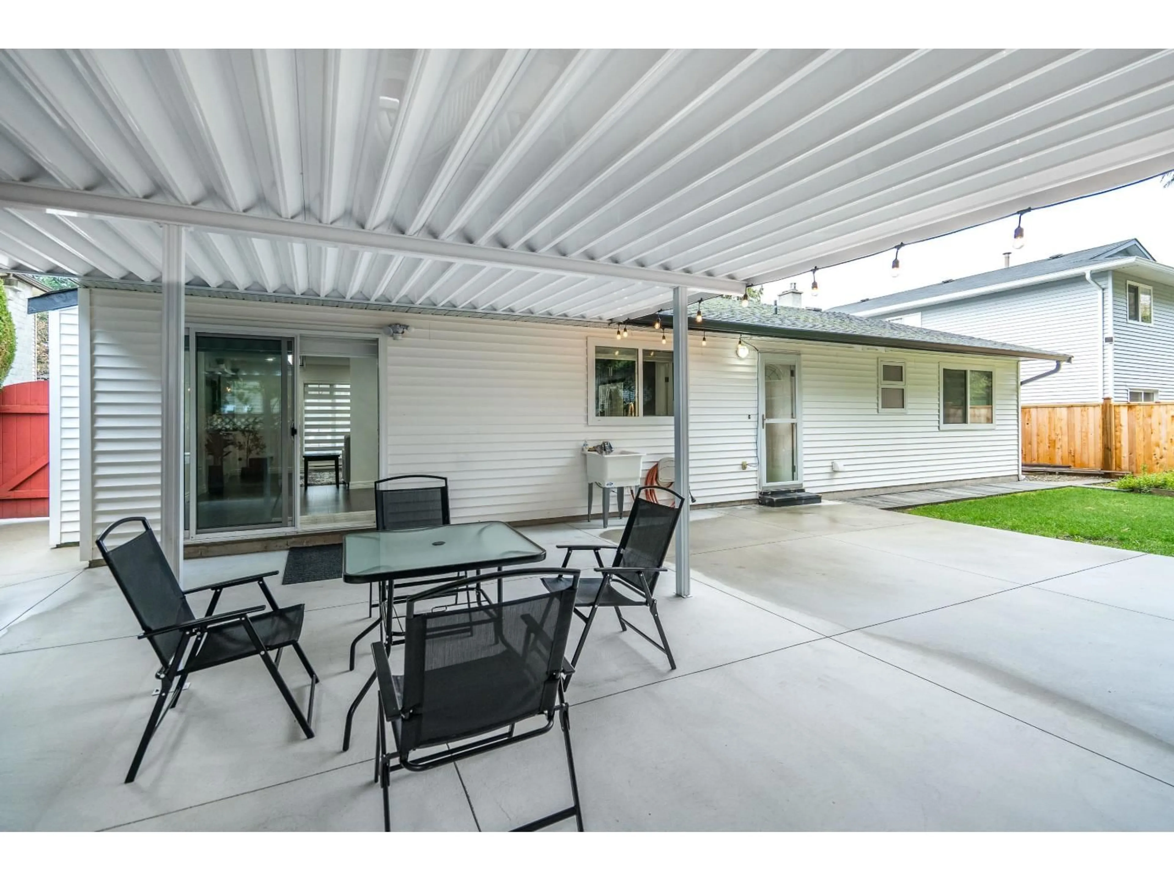 Patio, street for 6154 130B, Surrey British Columbia V3X2G9