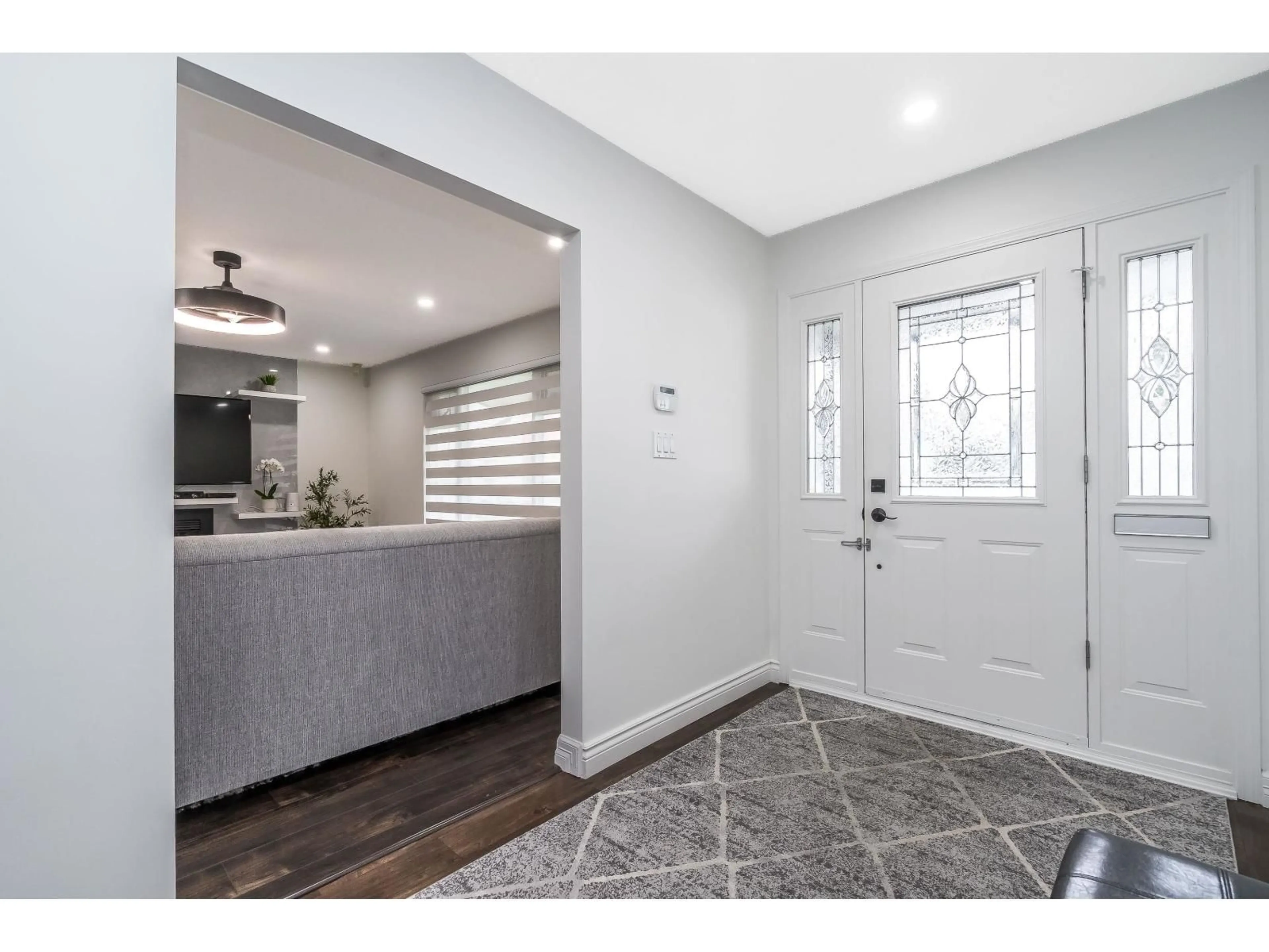 Indoor entryway for 6154 130B, Surrey British Columbia V3X2G9