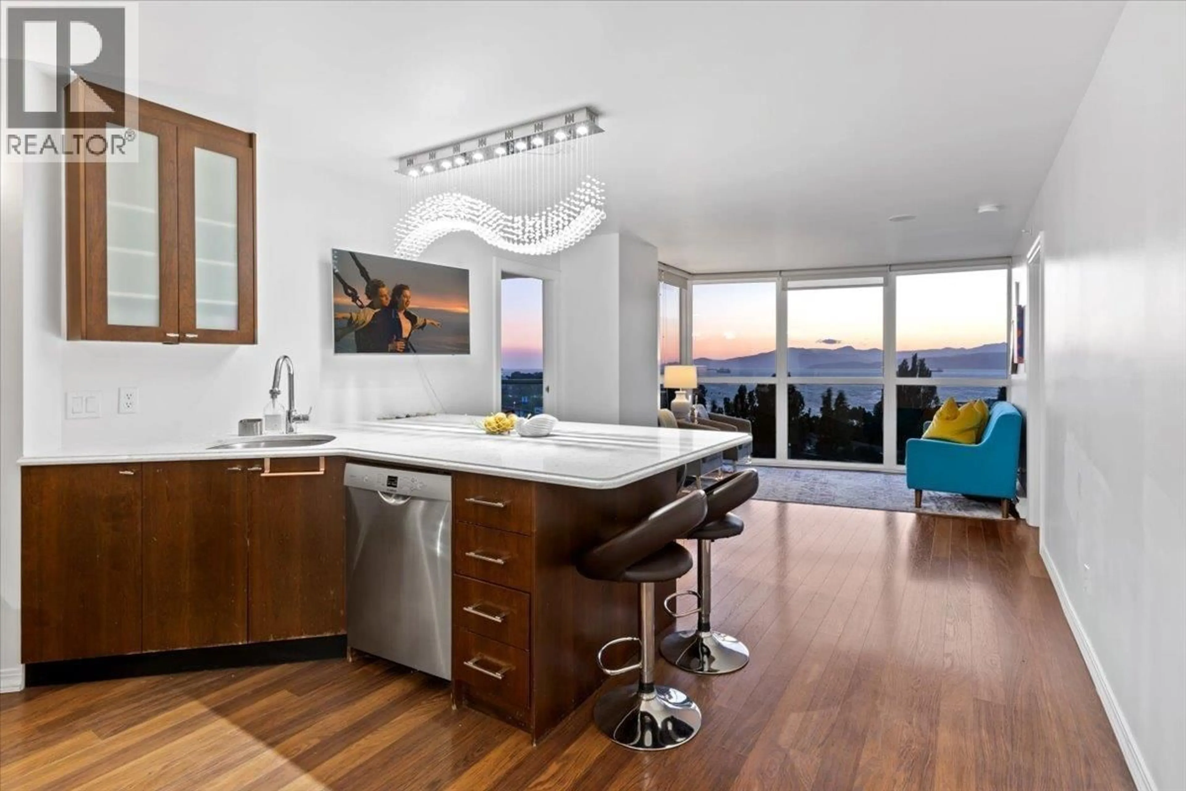 Open concept kitchen, unknown for 1401 - 907 BEACH AVENUE, Vancouver British Columbia V6Z2R3