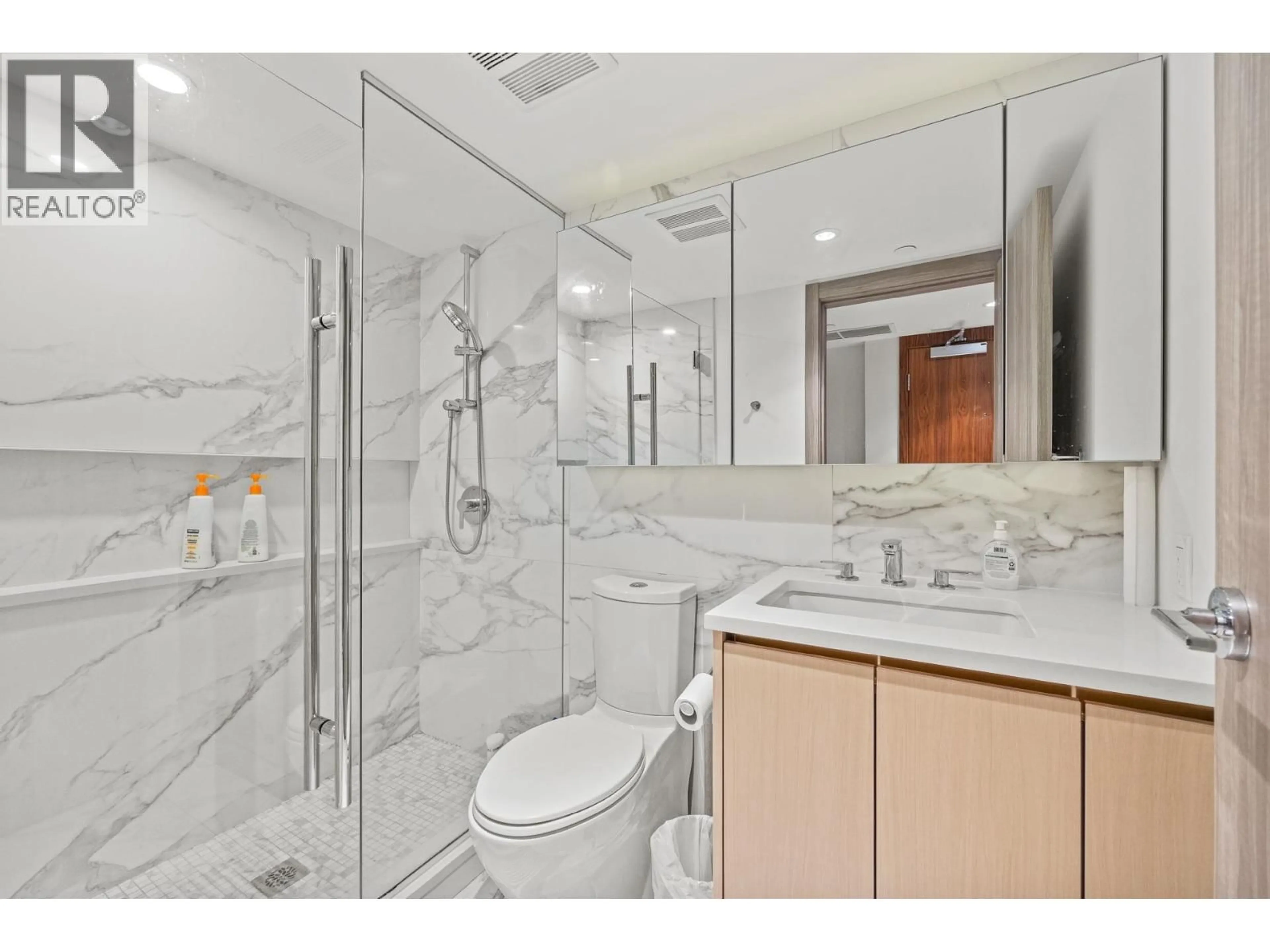 Standard bathroom, ceramic/tile floor for 382 - 8608 HAZELBRIDGE WAY, Richmond British Columbia V6X0W2