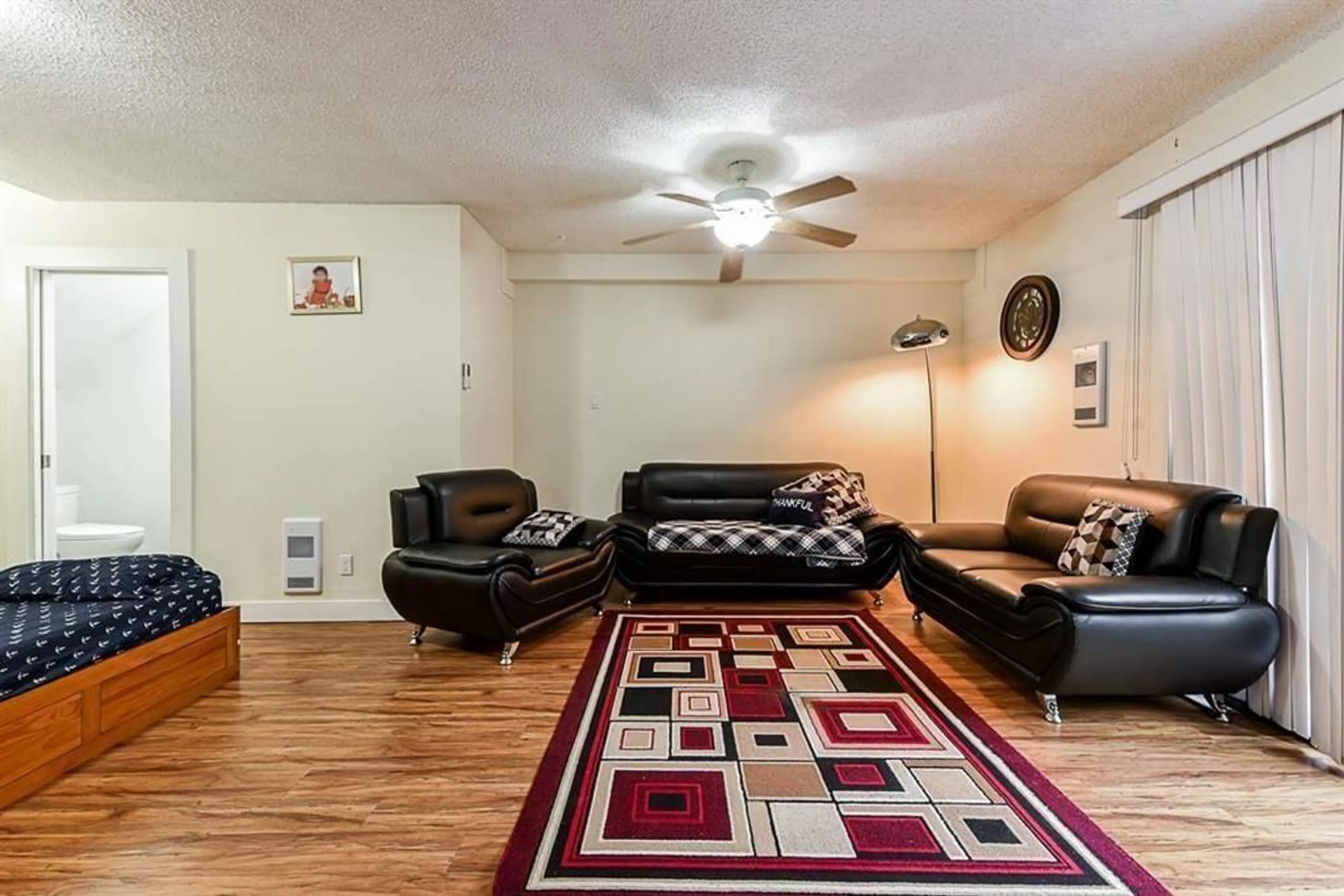 Living room with furniture, unknown for 20 - 6613 138, Surrey British Columbia V3W5G7