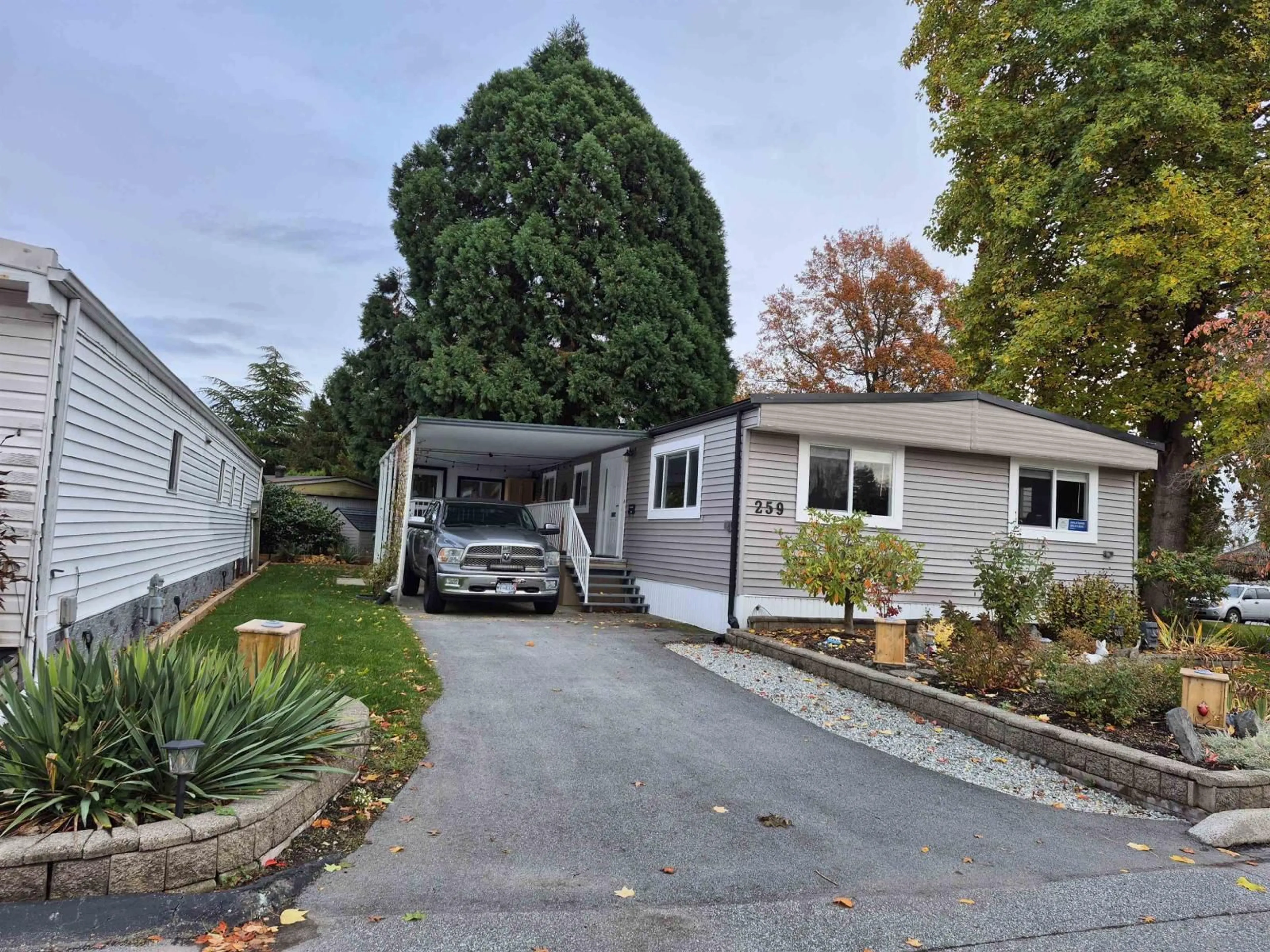 Unknown for 259 - 1840 160, Surrey British Columbia V4A4X4