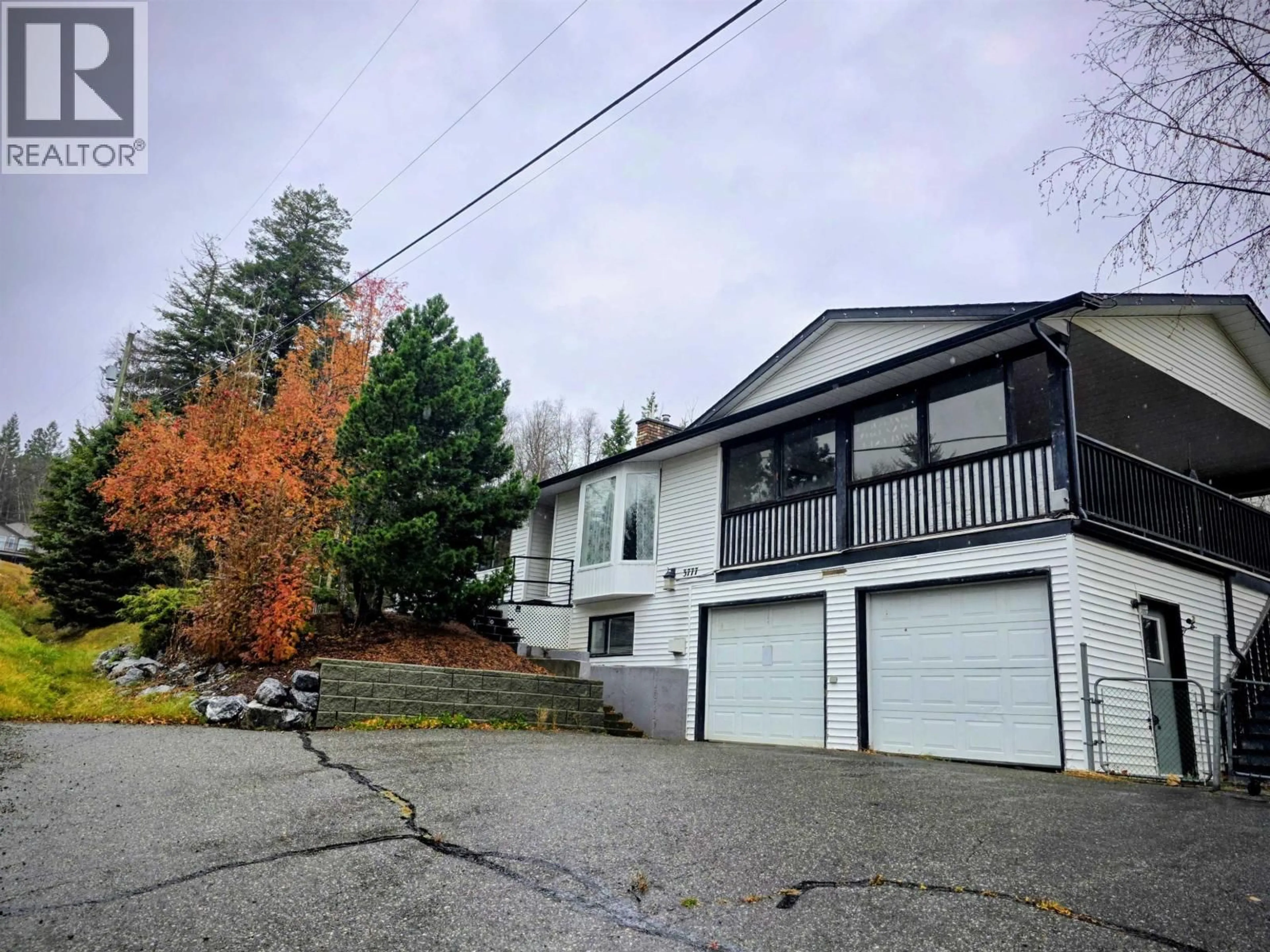 A pic from outside/outdoor area/front of a property/back of a property/a pic from drone, street for 3777 HILLCREST ROAD, Prince George British Columbia V2N5R1