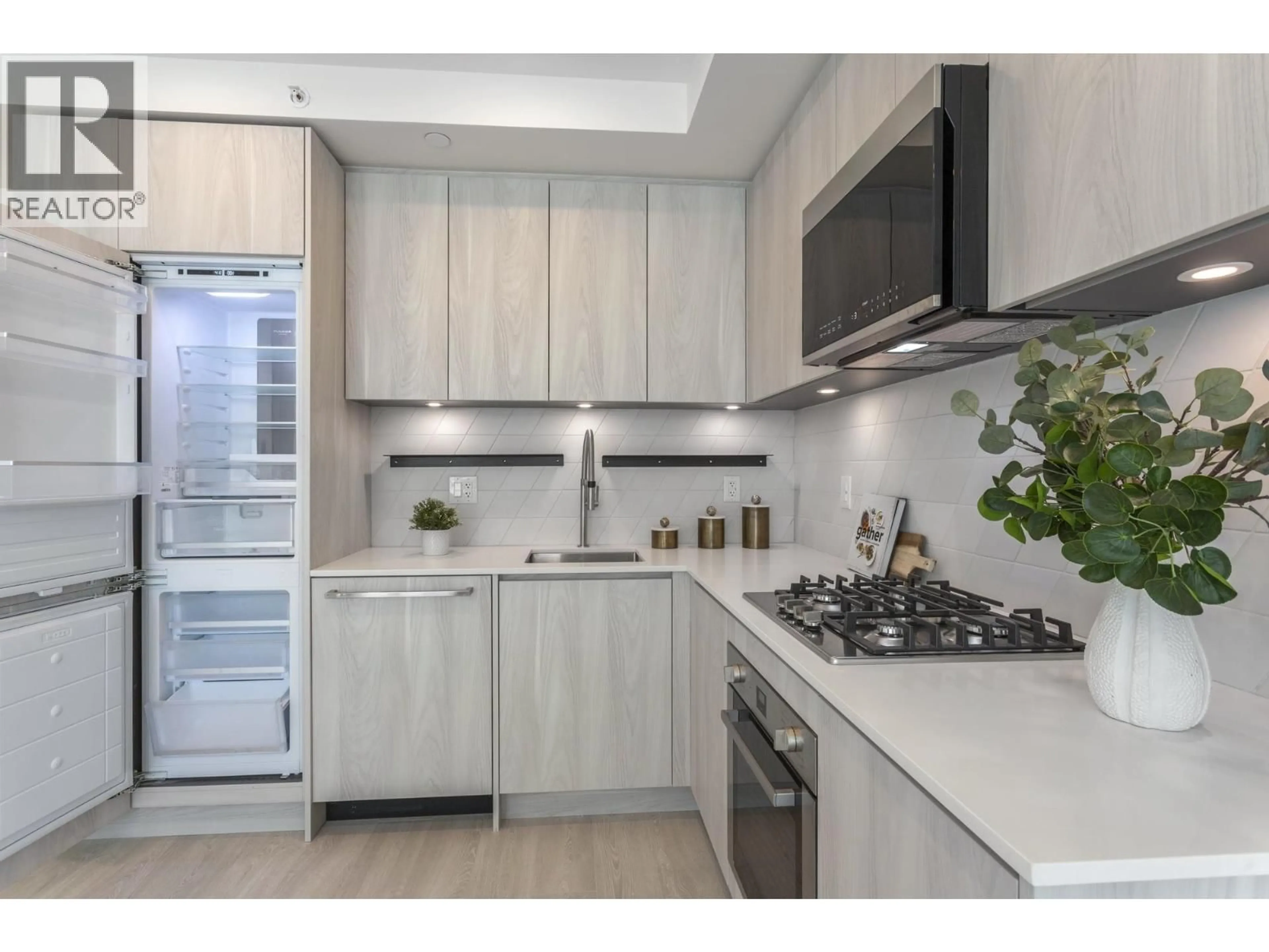 Unknown for 206 - 3264 VANNESS AVENUE, Vancouver British Columbia V5R0L5