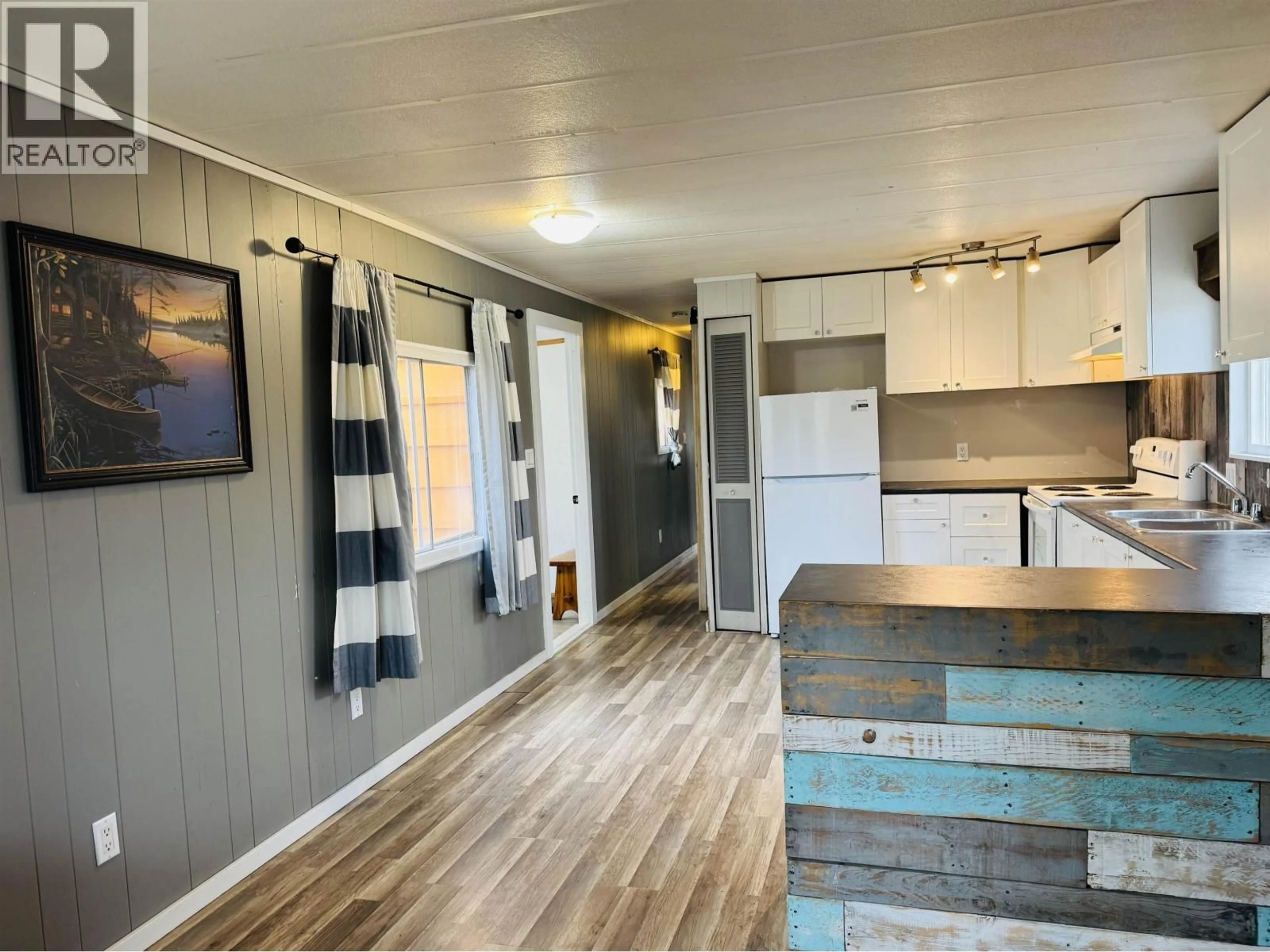 Open concept kitchen, unknown for 20 - 1406 BROADWAY AVENUE, Williams Lake British Columbia V2G0A1