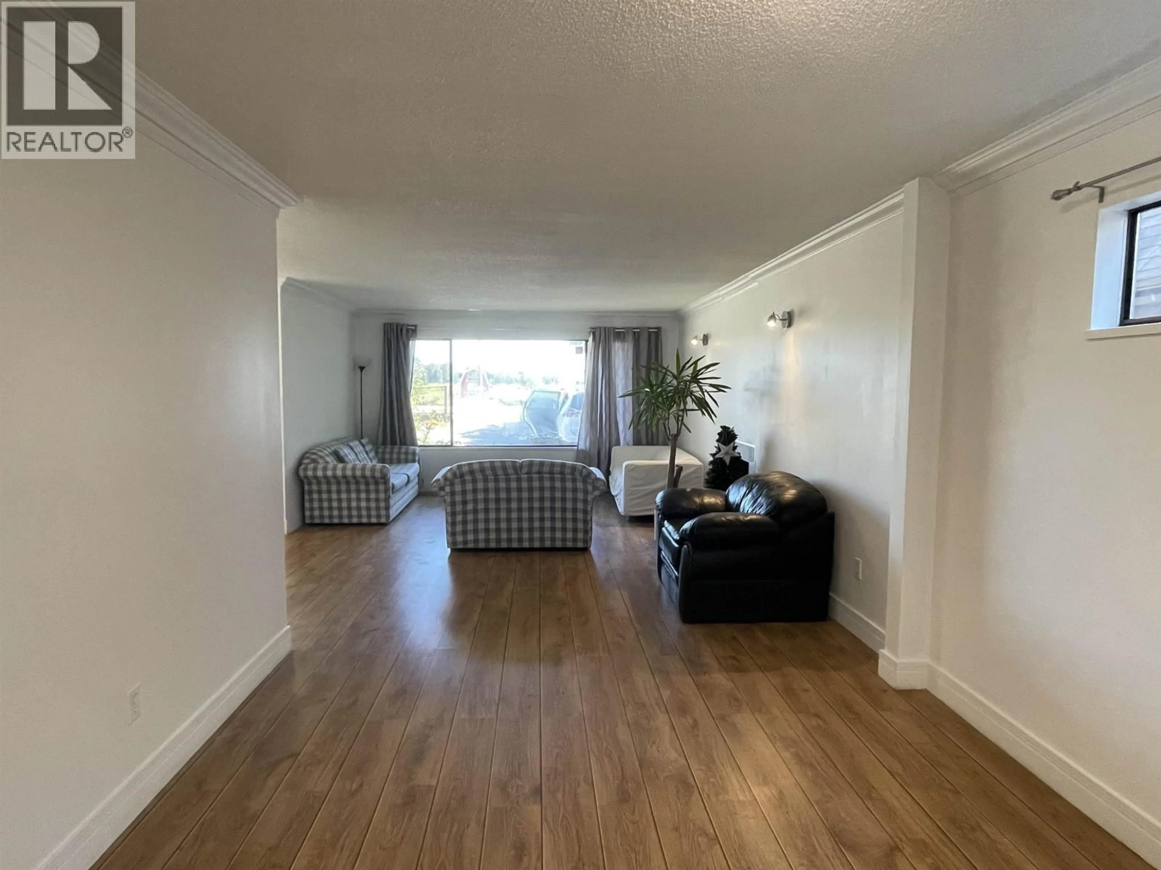 A pic of a room for 10471 STEVESTON HIGHWAY, Richmond British Columbia V7A1N3