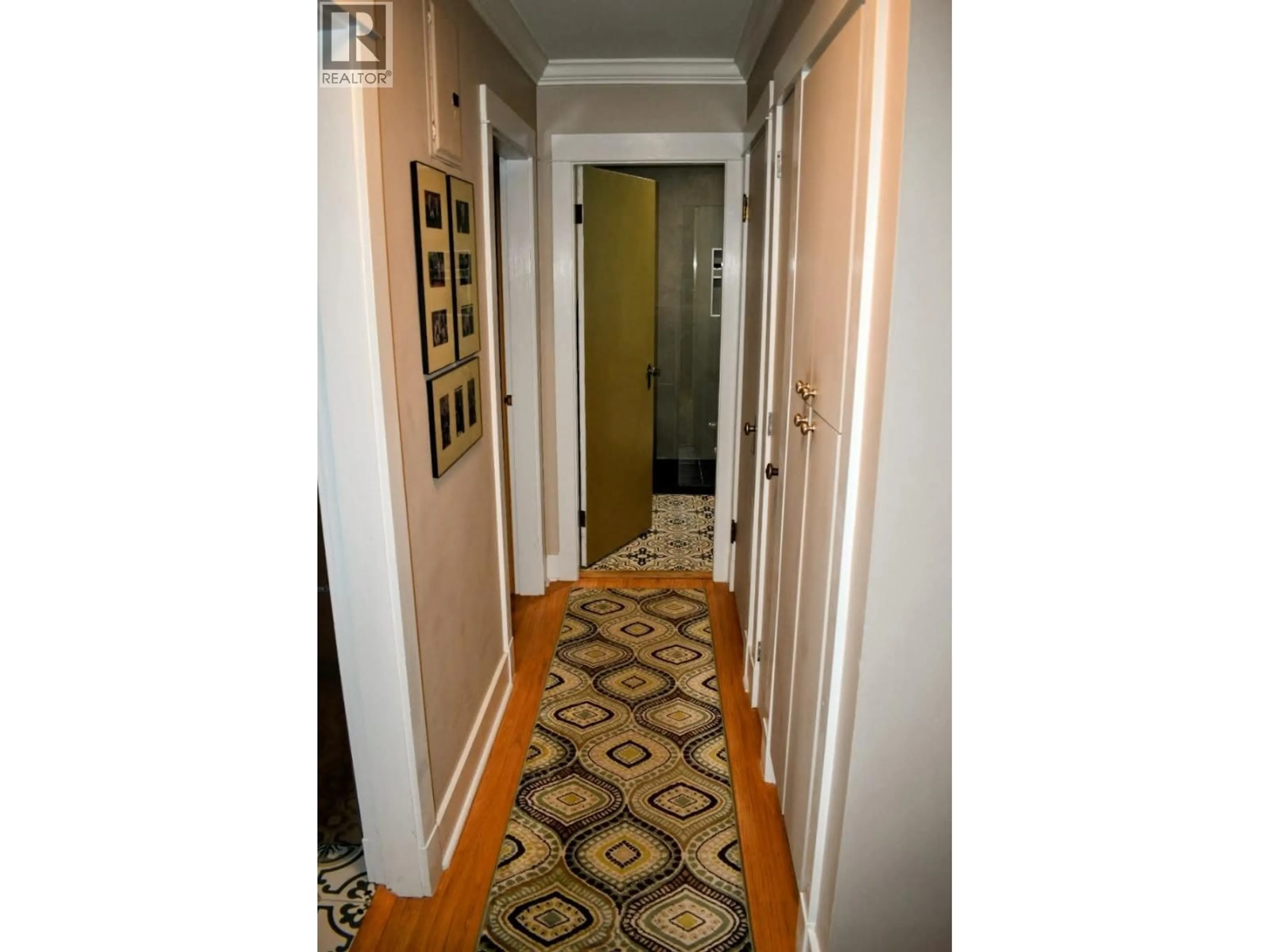 Indoor entryway for 305 - 3530 CAMBIE STREET, Vancouver British Columbia V5Z2X1