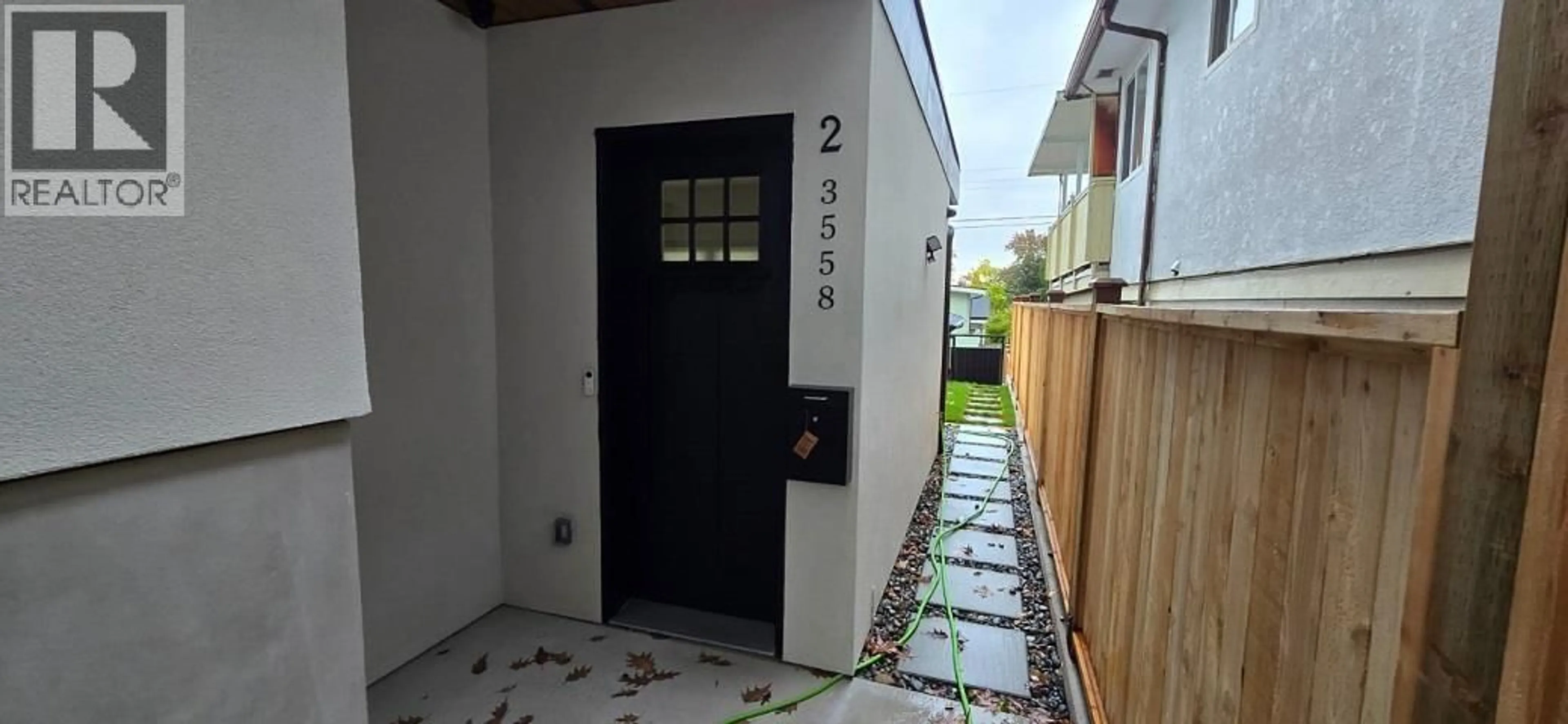 Unknown for 2 - 3558 TURNER STREET, Vancouver British Columbia V5K2H9