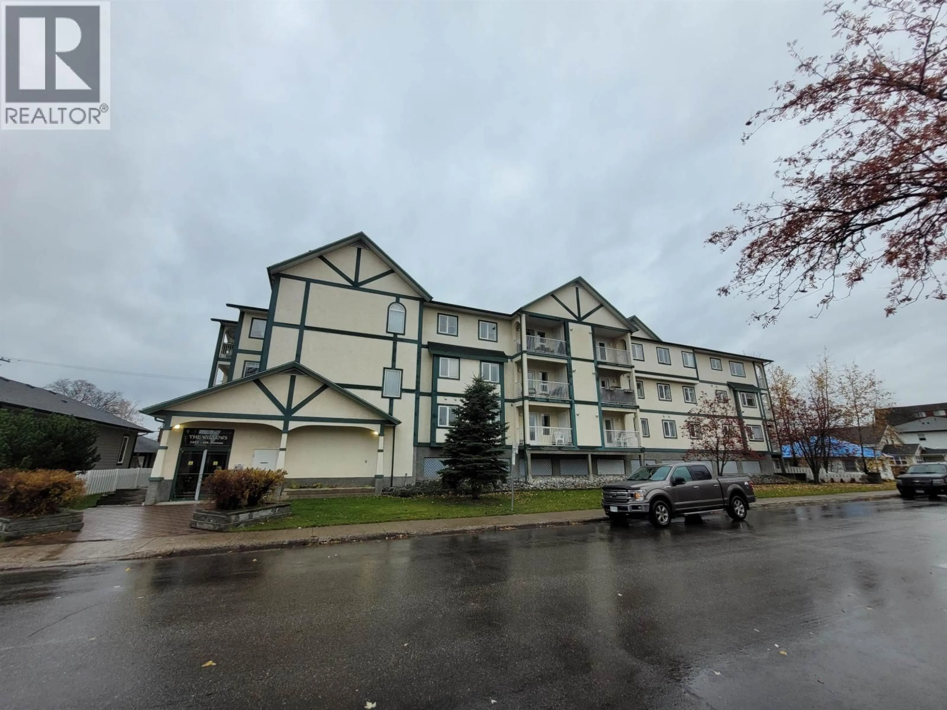 Blurry image for 301 - 1693 6TH AVENUE, Prince George British Columbia V2L3N5