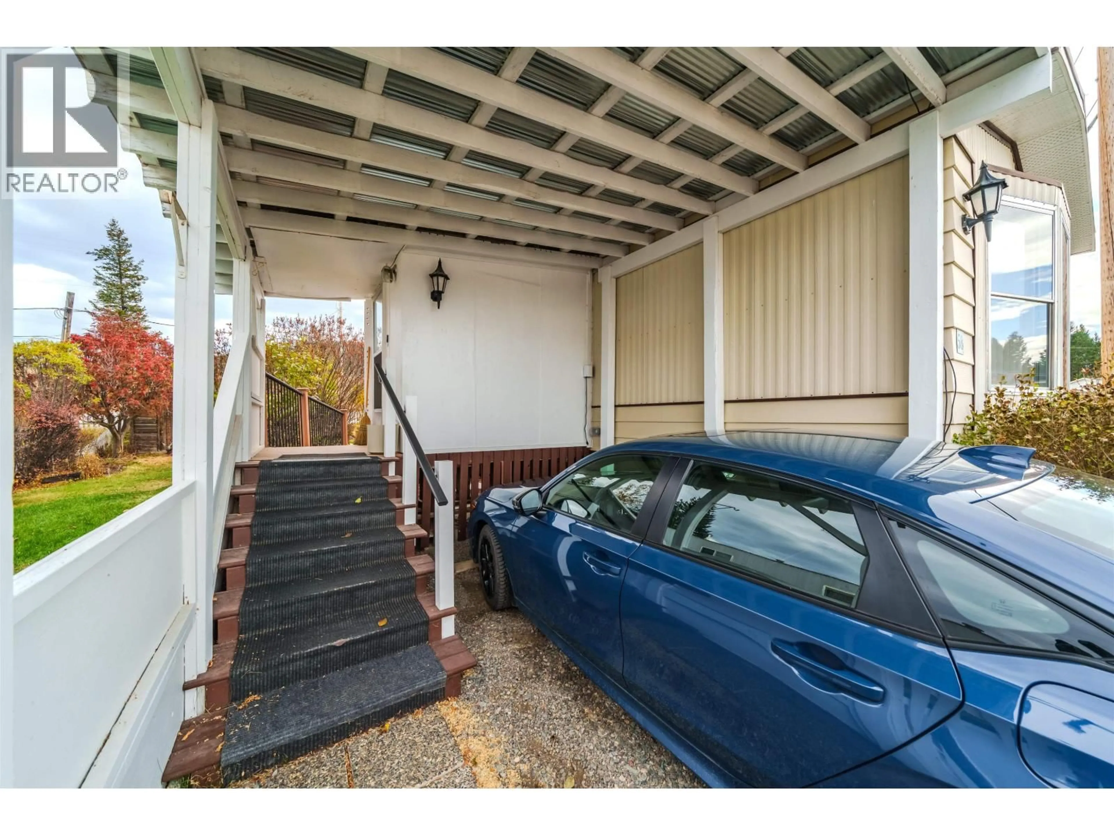 Indoor garage for 58 - 375 HORSE LAKE ROAD, 100 Mile House British Columbia V0K2E0