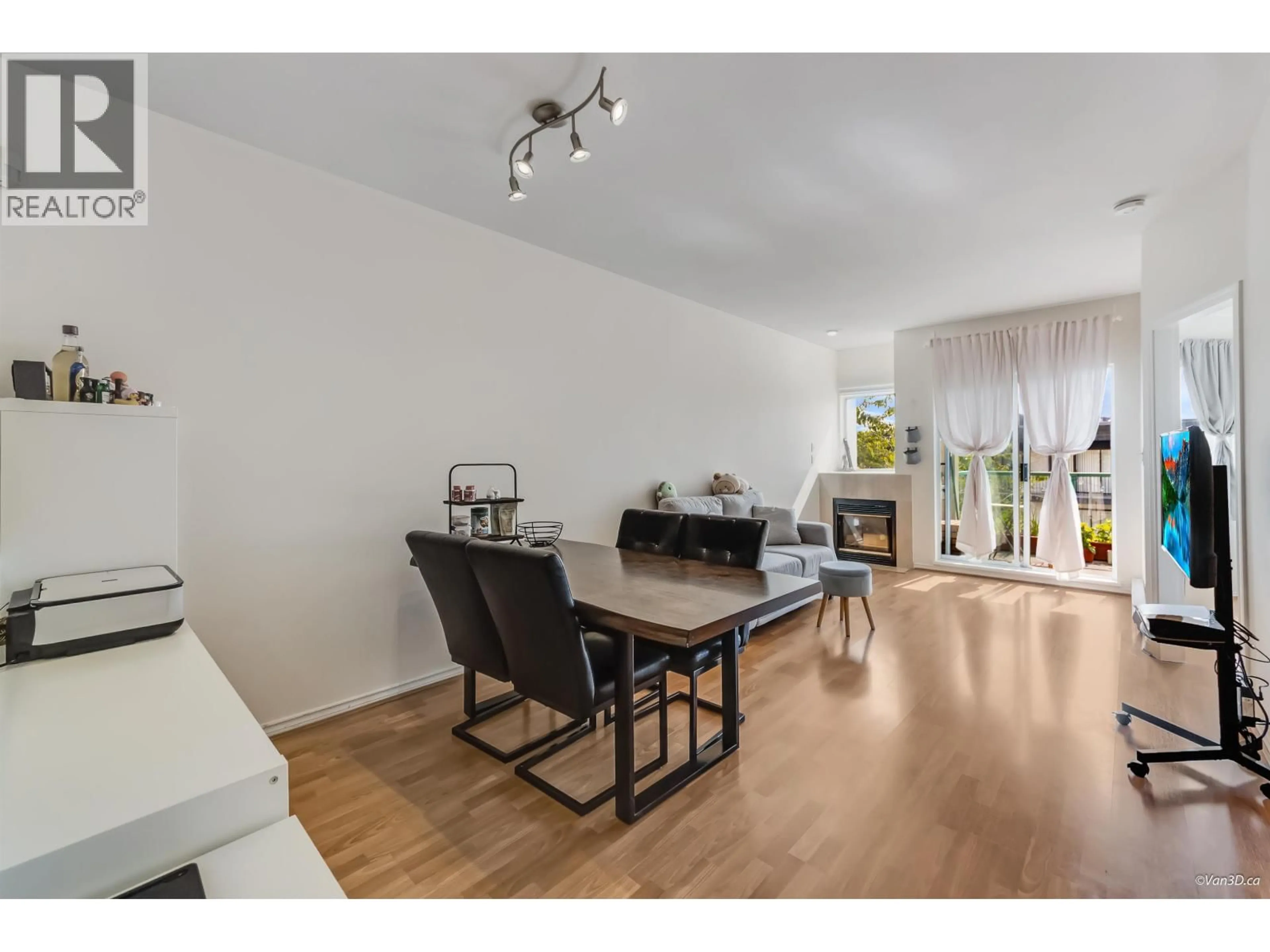 Unknown for 104 - 177 5TH STREET, Vancouver British Columbia V7M1J6