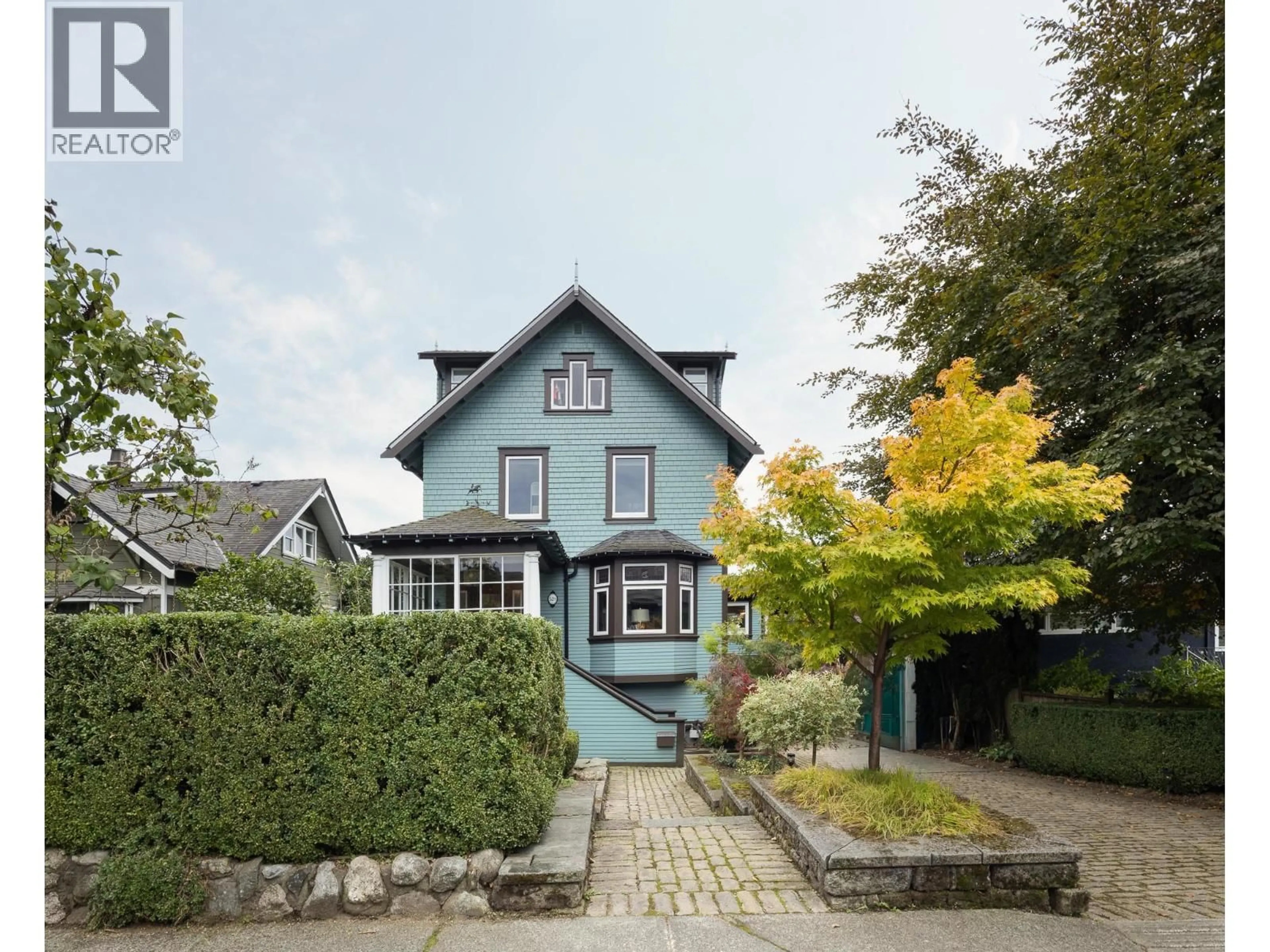 Unknown for 529 11TH STREET, North Vancouver British Columbia V7L2H4