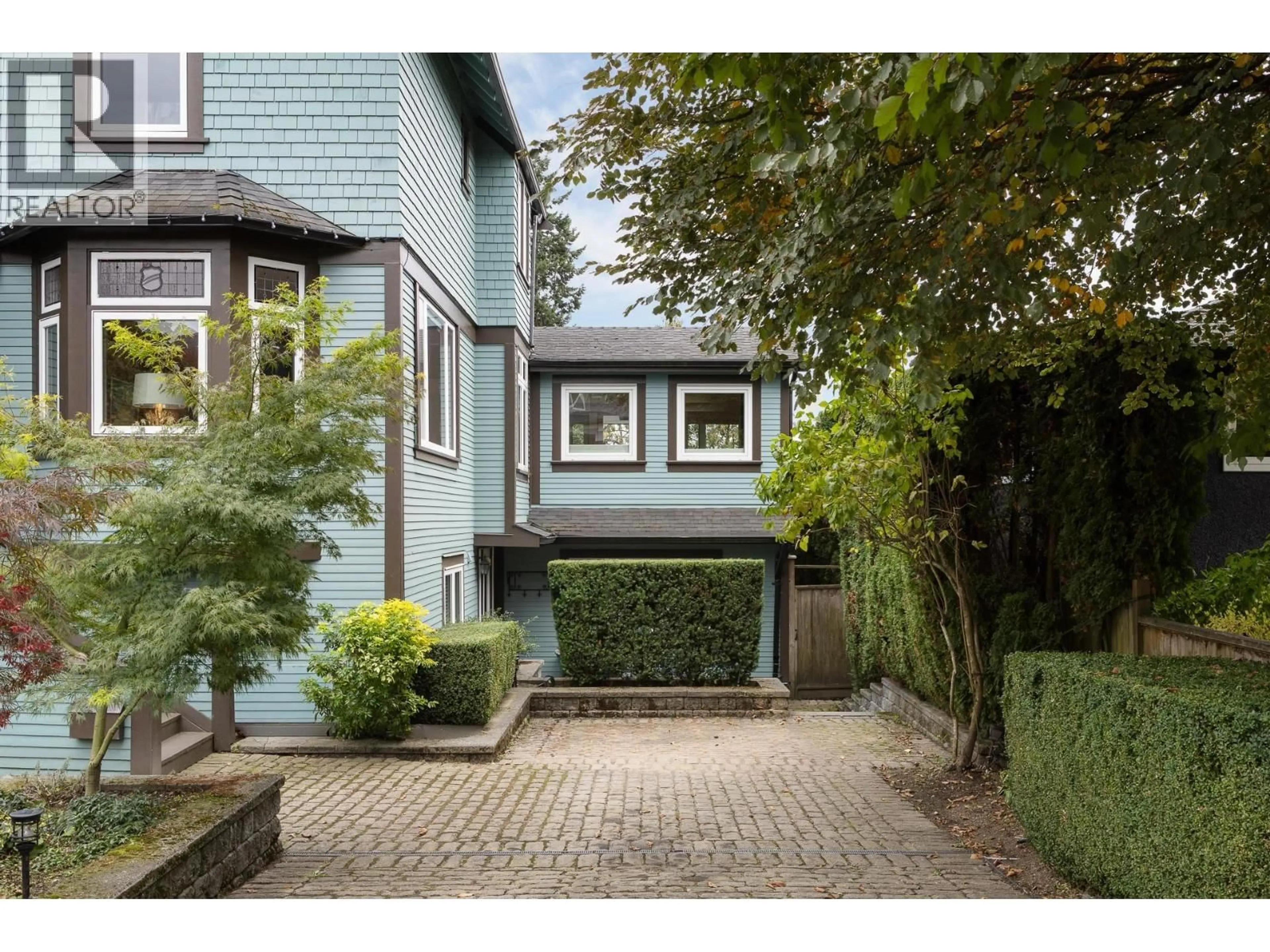 Unknown for 529 11TH STREET, North Vancouver British Columbia V7L2H4