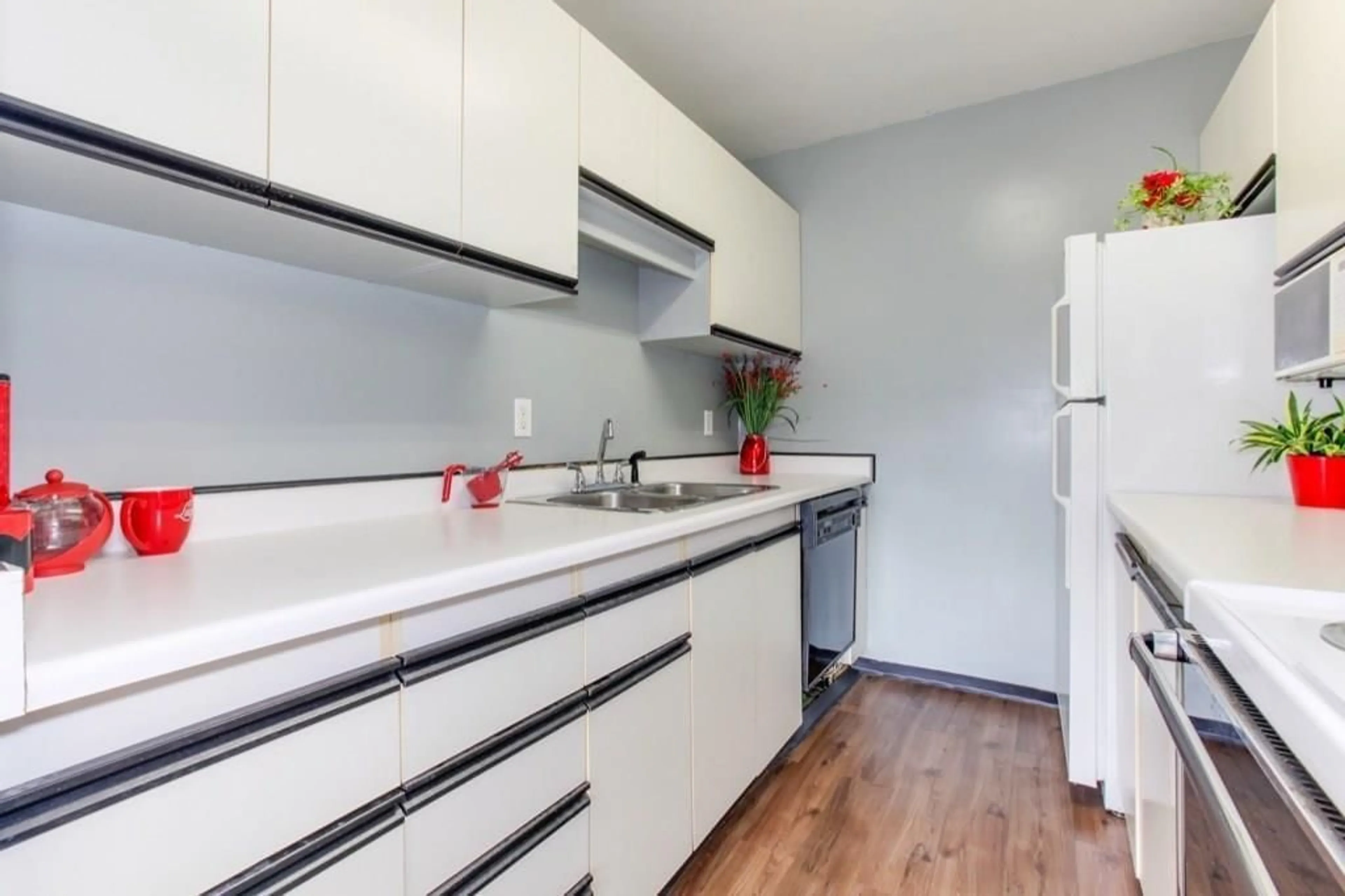 Standard kitchen, unknown for 68 - 17712 60, Surrey British Columbia V3S1V2
