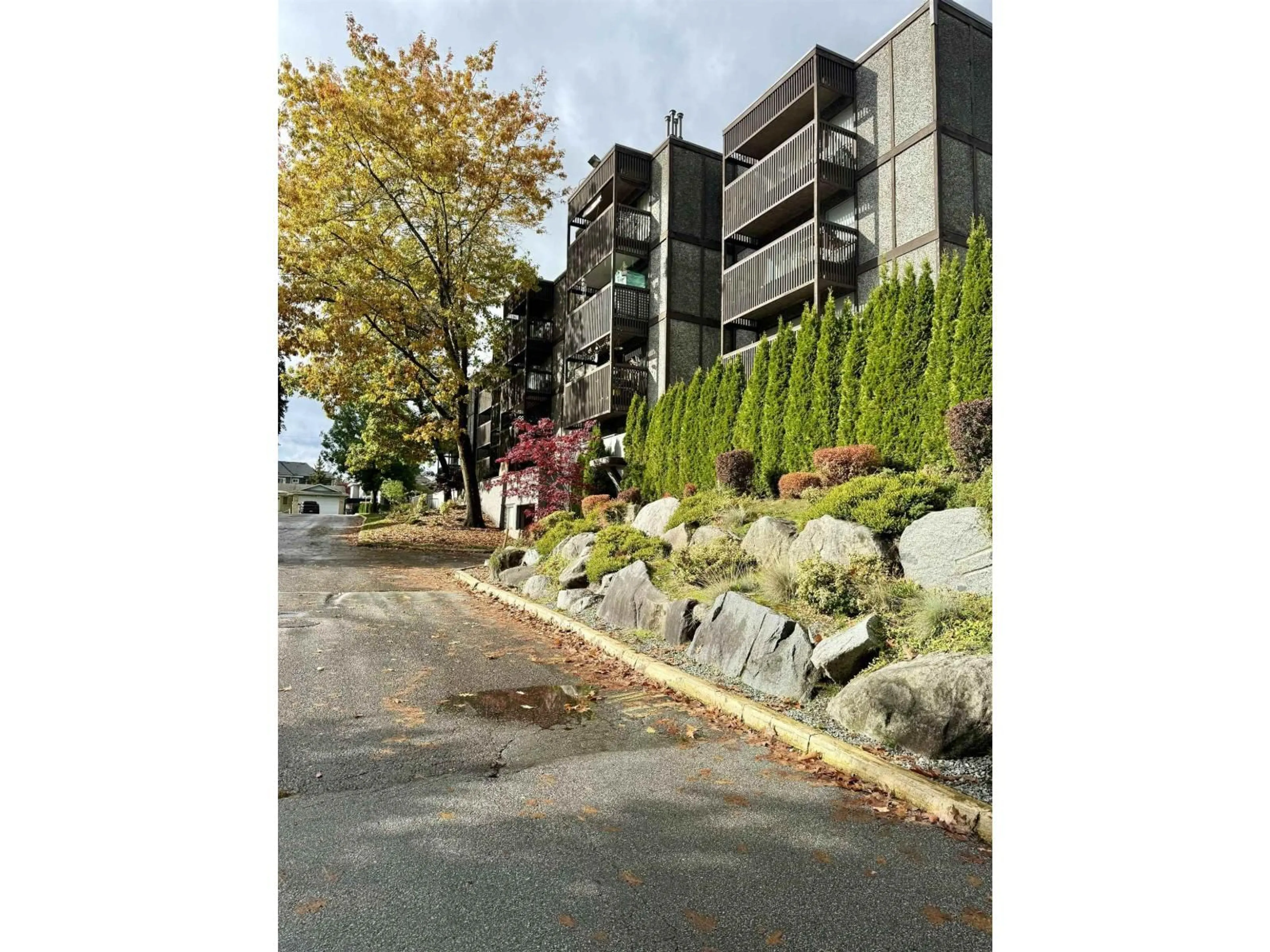 Unknown for 118 - 9682 134, Surrey British Columbia V3R8A2