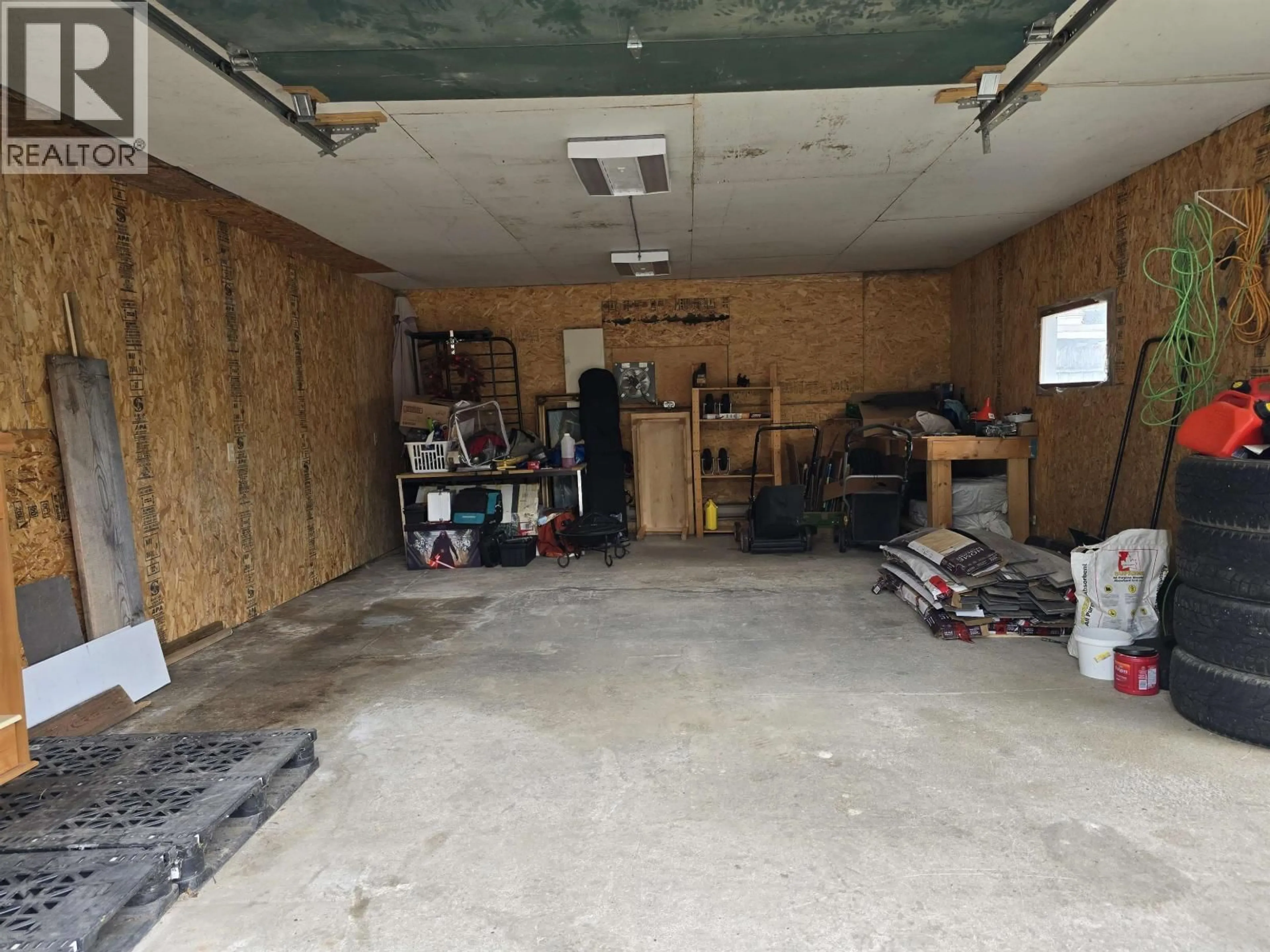 Indoor garage for 402 QUINN STREET, Prince George British Columbia V2M3J5