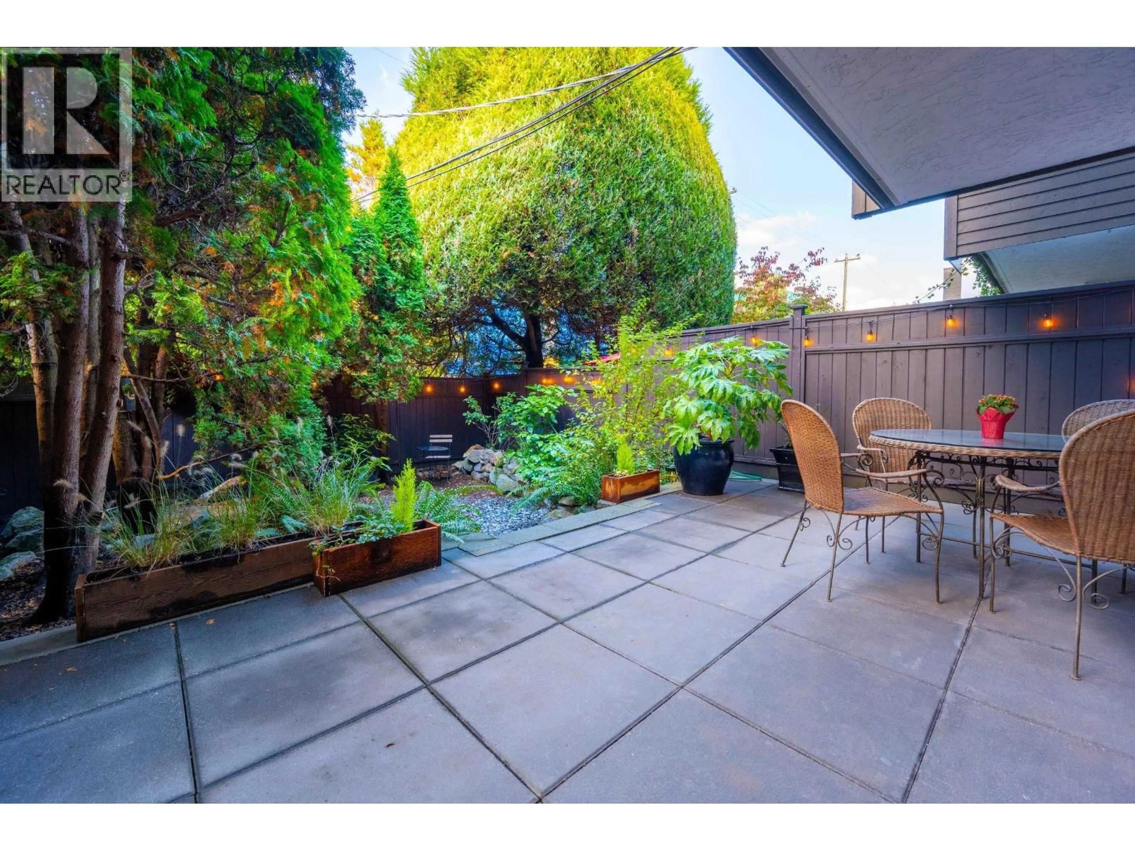 Patio, street for 117 - 265 15TH AVENUE, Vancouver British Columbia V5T4K4