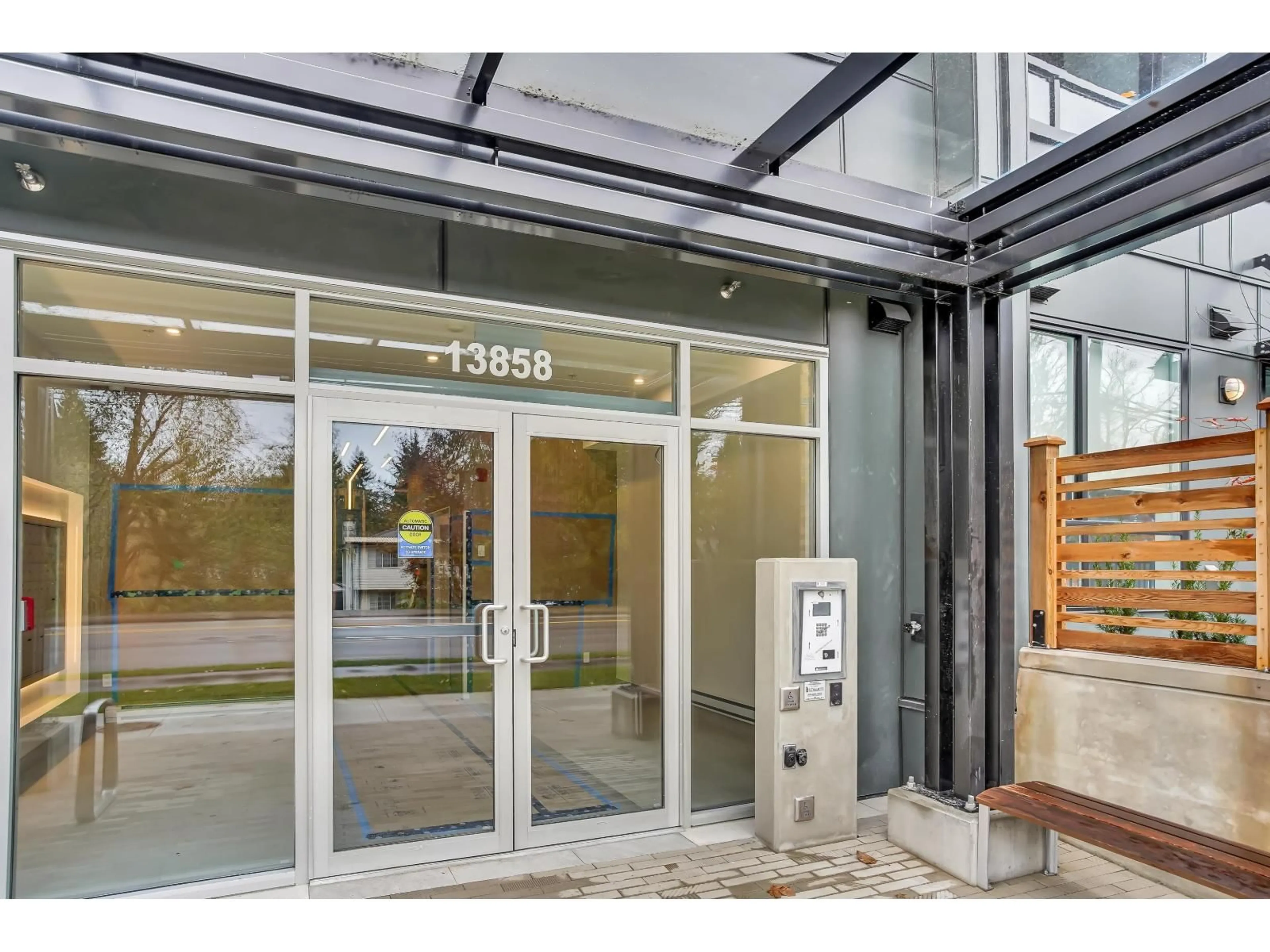 Indoor foyer for E318 - 13858 108, Surrey British Columbia V3T0T9