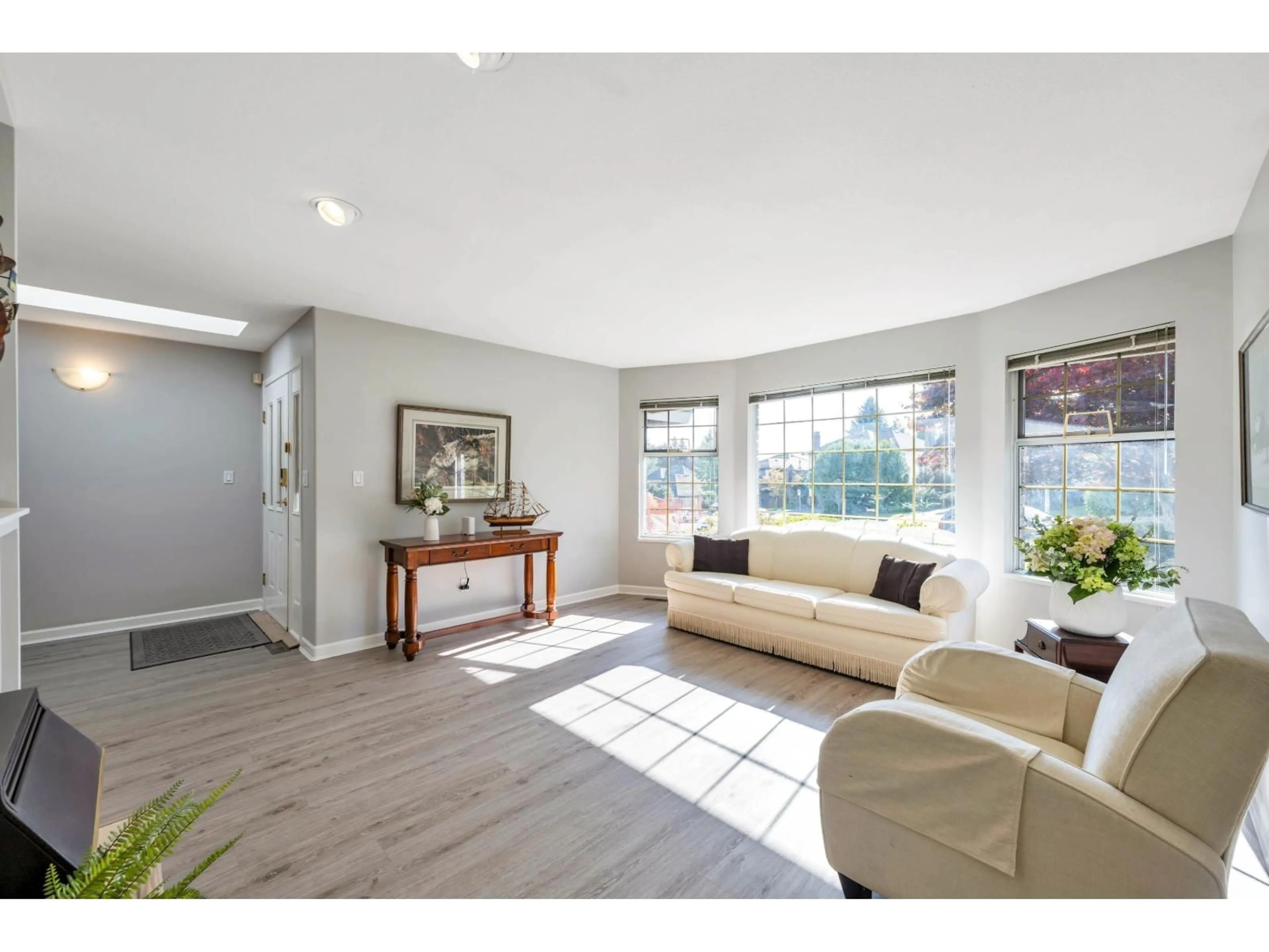 Living room with furniture, unknown for 16339 95TH, Surrey British Columbia V4N3C5