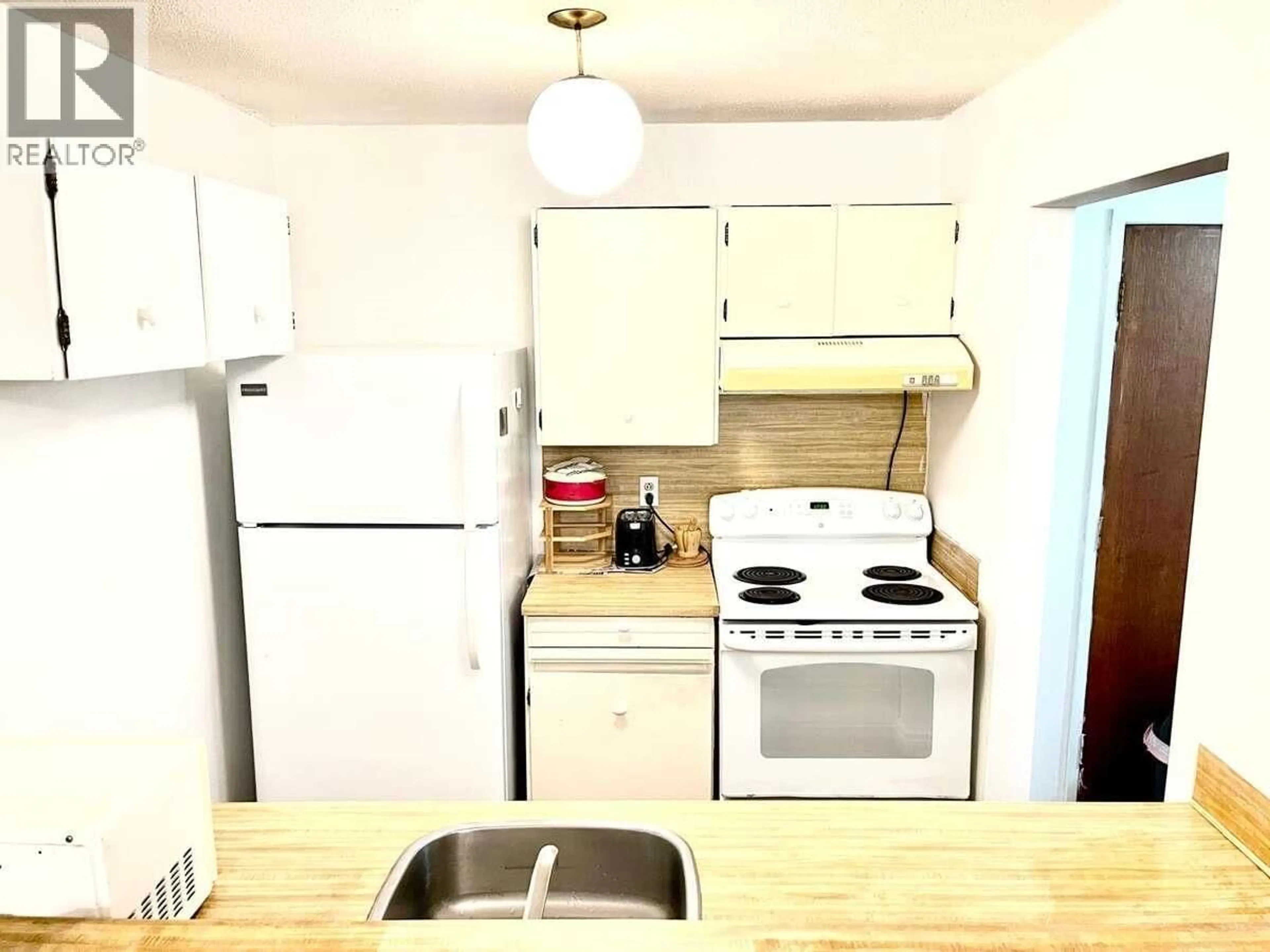 Standard kitchen, wood/laminate floor for 219 - 9300 GLENACRES DRIVE, Richmond British Columbia V7A1Y8