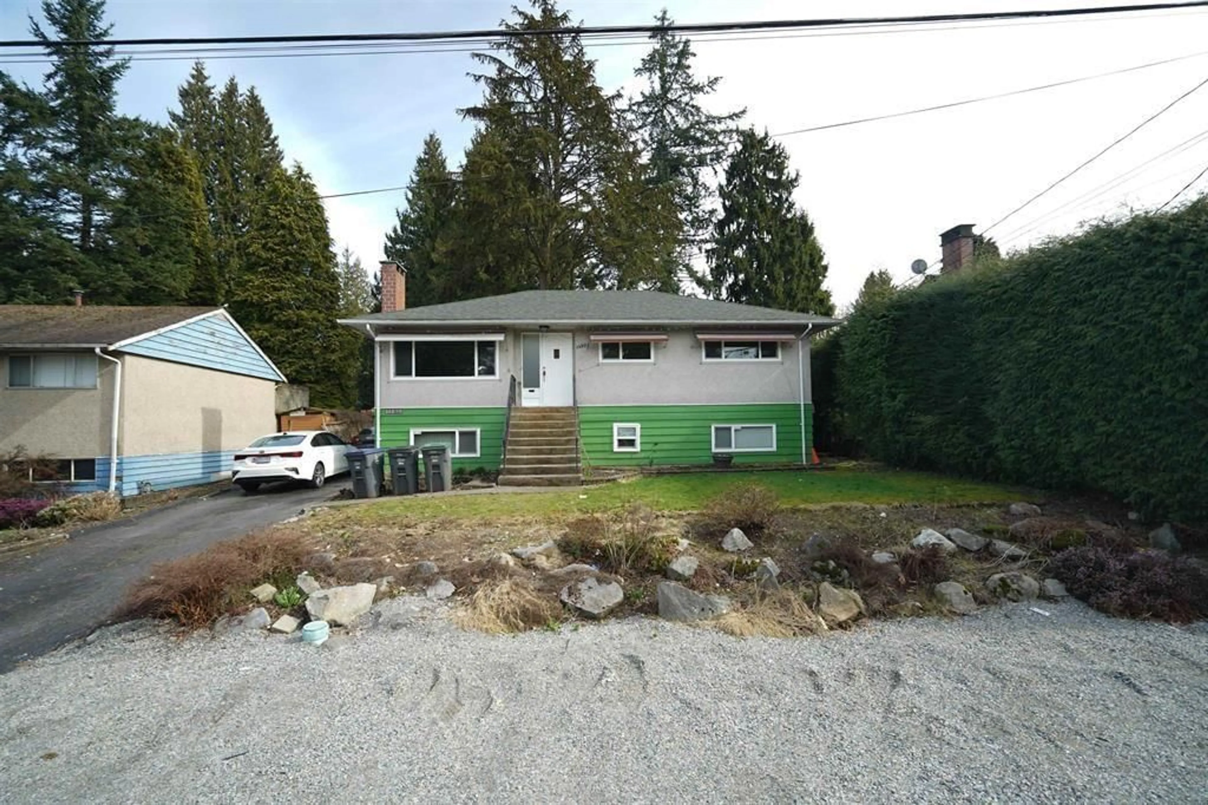 A pic from outside/outdoor area/front of a property/back of a property/a pic from drone, street for 14935 KEW, Surrey British Columbia V3R4Y1
