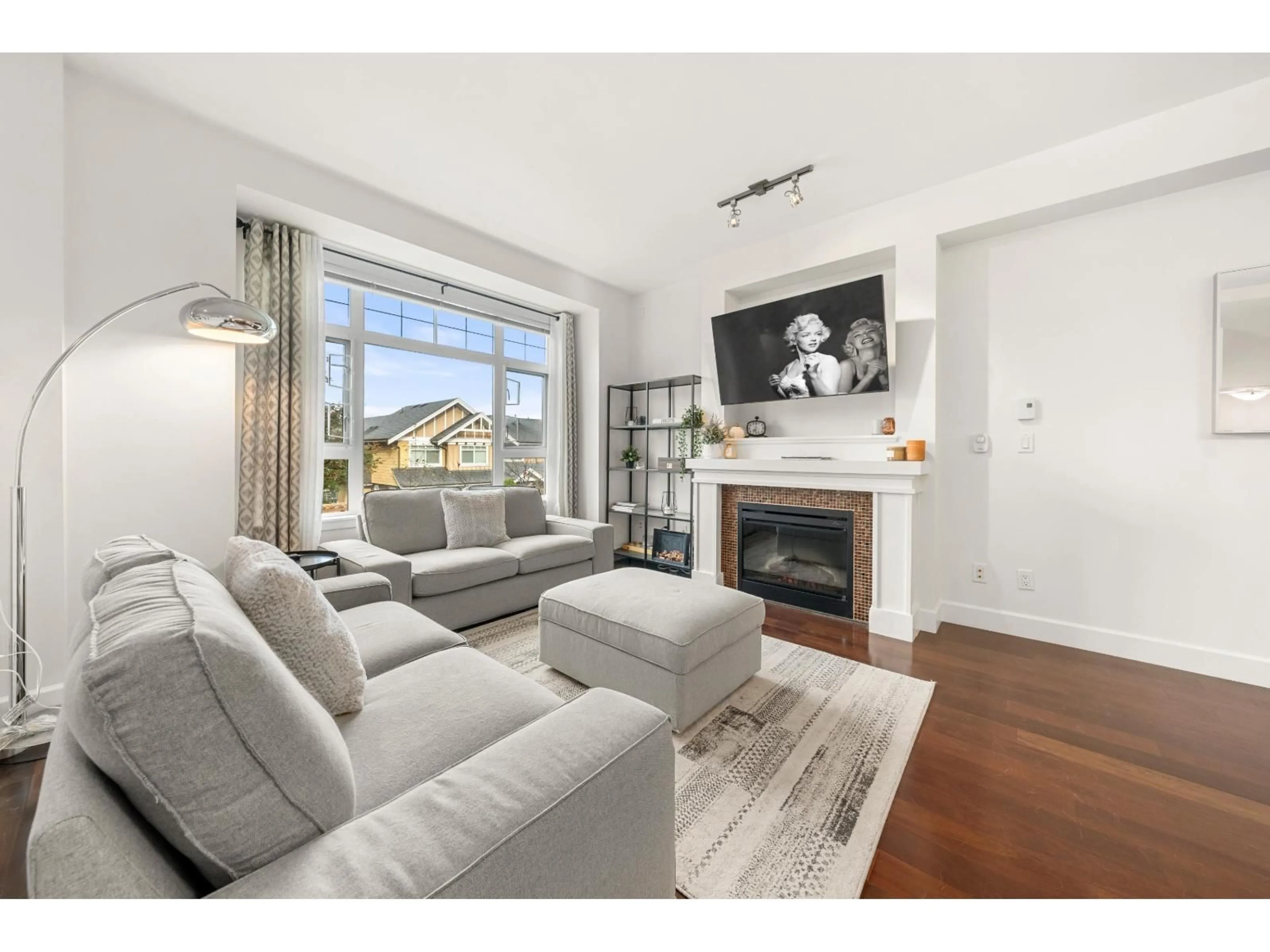 Living room with furniture, unknown for 51 - 2979 156, Surrey British Columbia V3Z8V8