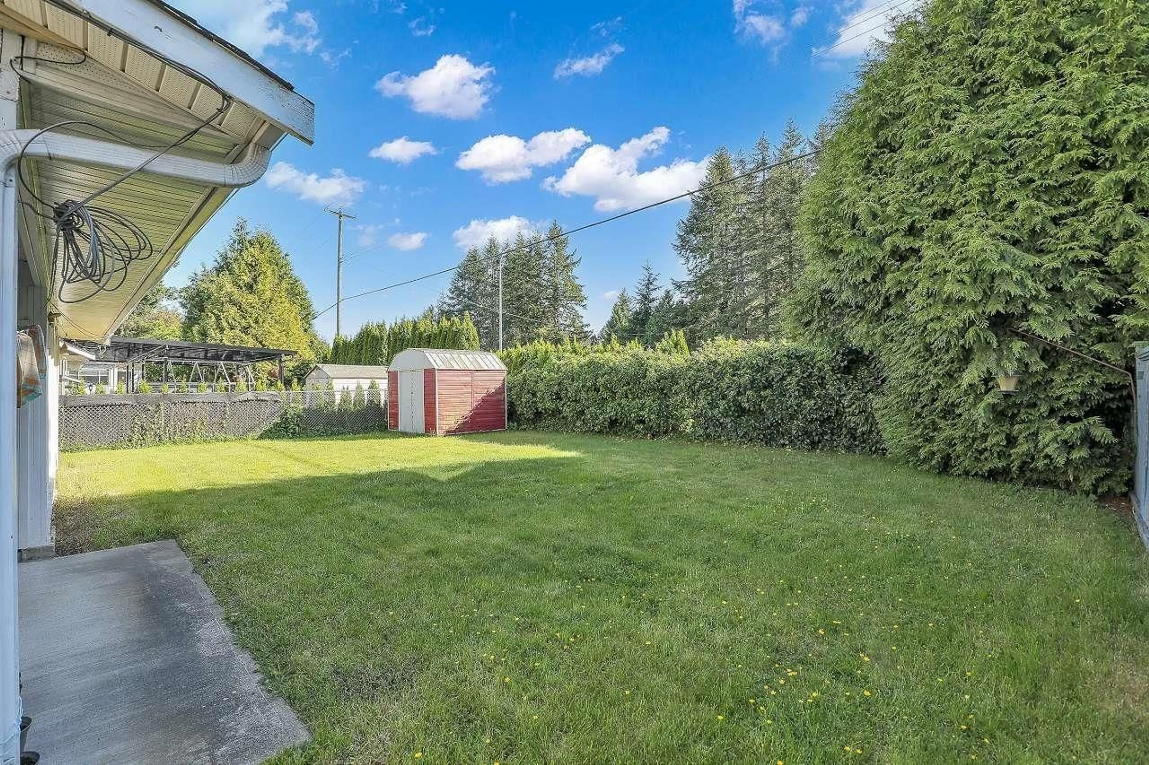 Patio, street for 1876 KING GEORGE, Surrey British Columbia V4A5A1