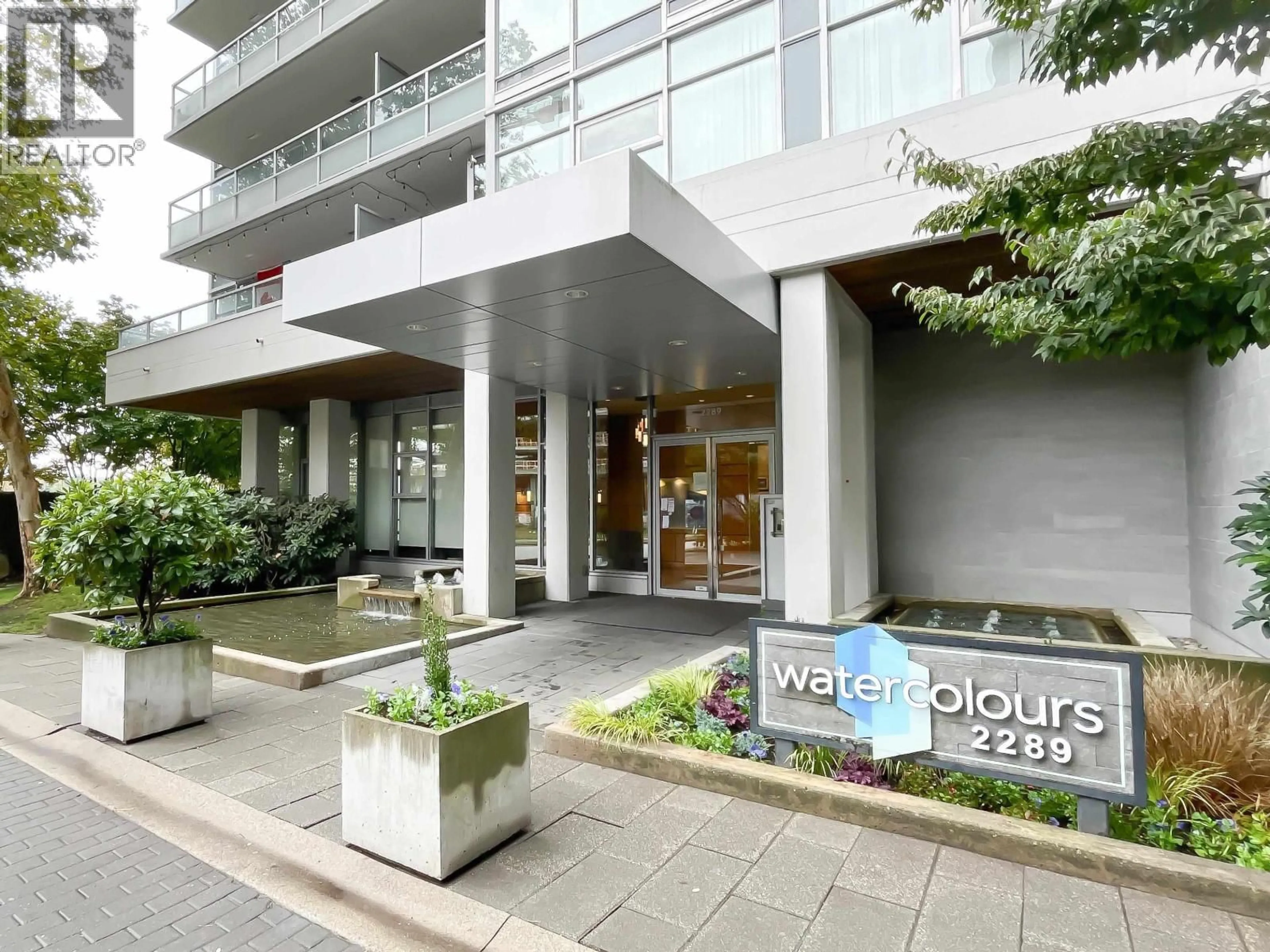 Indoor foyer for 708 - 2289 YUKON CRESCENT, Burnaby British Columbia V5C0B2