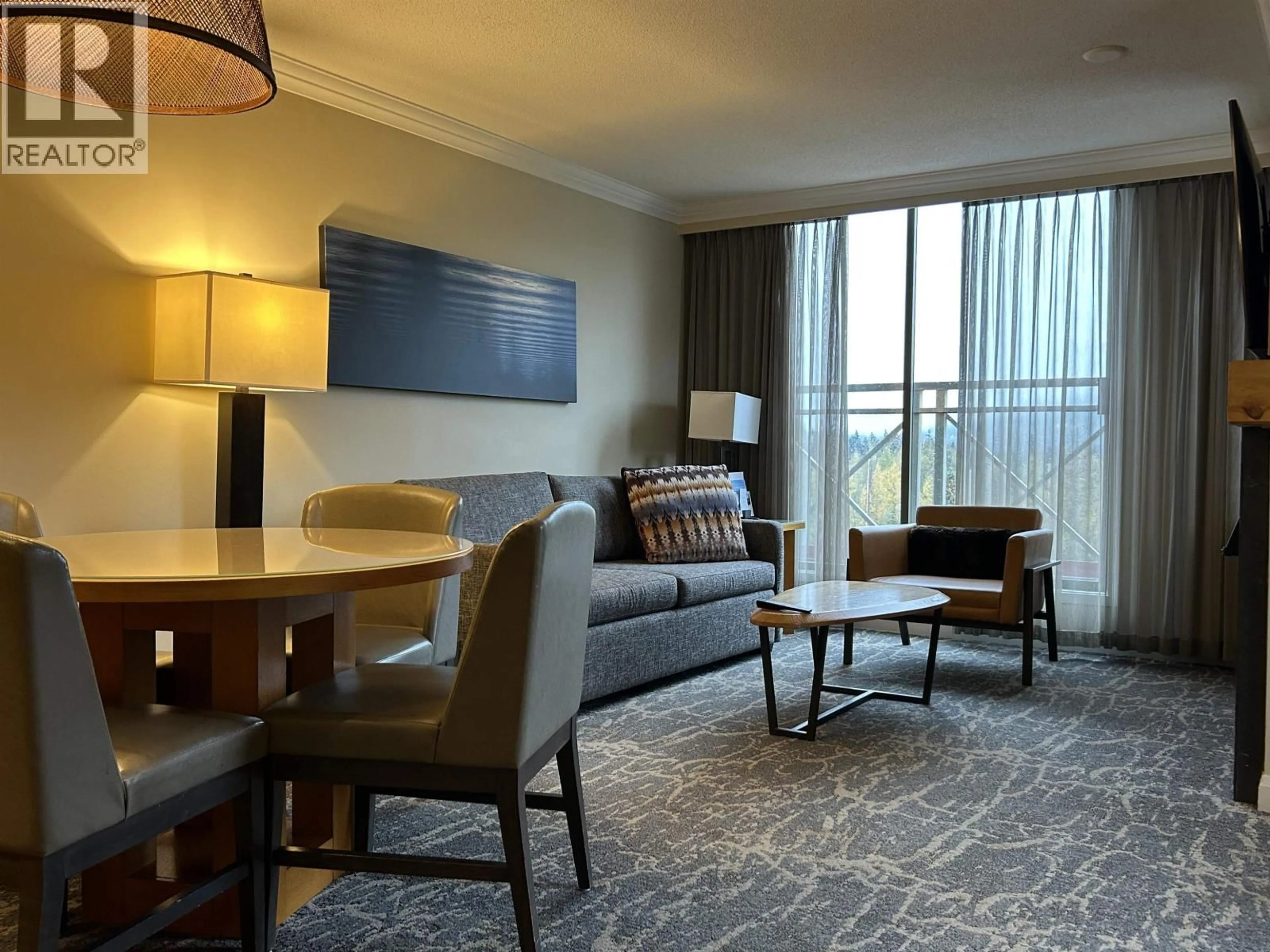 Living room with furniture, unknown for 854 - 4090 WHISTLER WAY, Whistler British Columbia V8E1J3