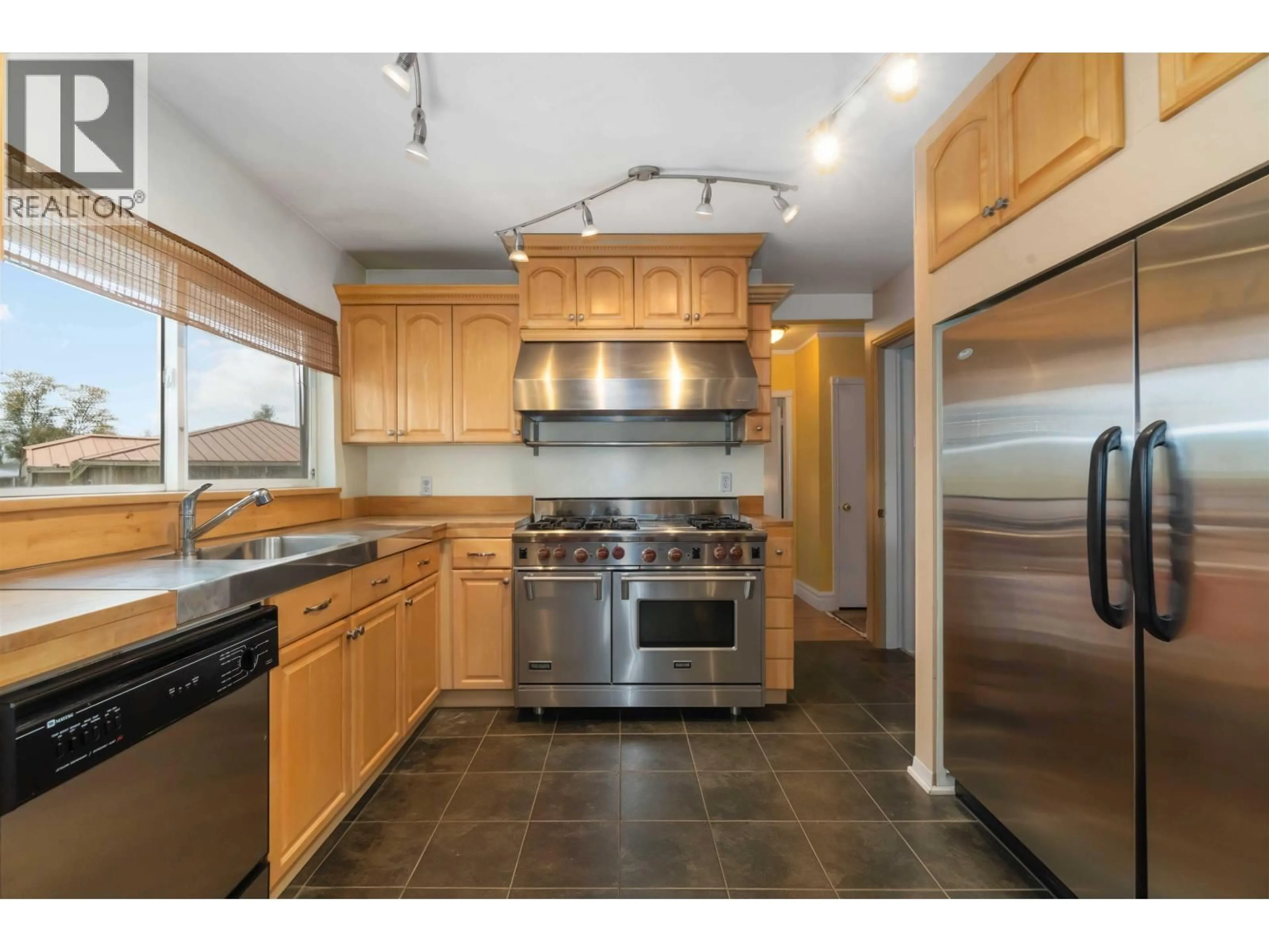 Unknown for 4037 NITHSDALE STREET, Burnaby British Columbia V5G1P5