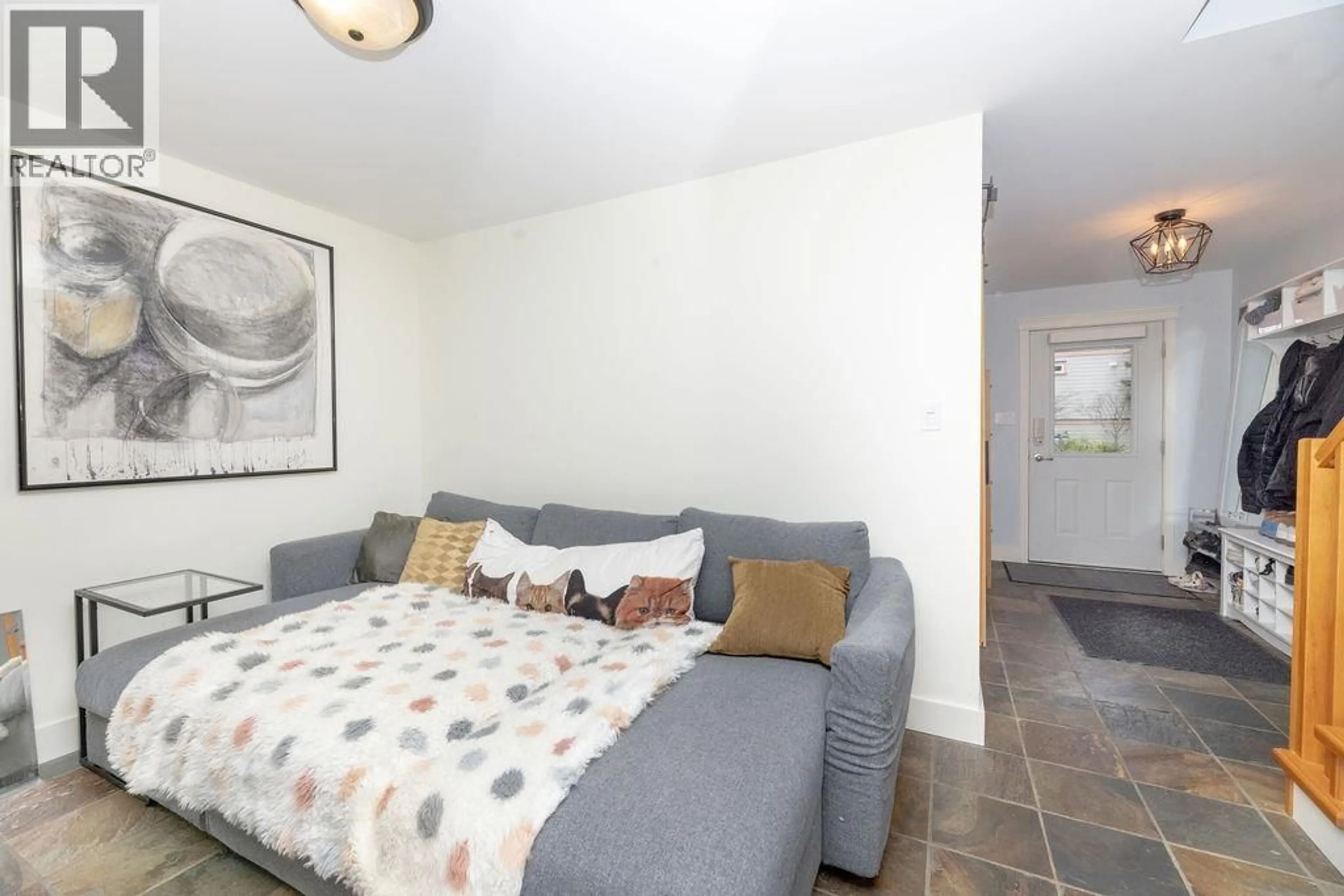 A pic of a room for 14 - 728 GIBSONS WAY, Gibsons British Columbia V0N1V9