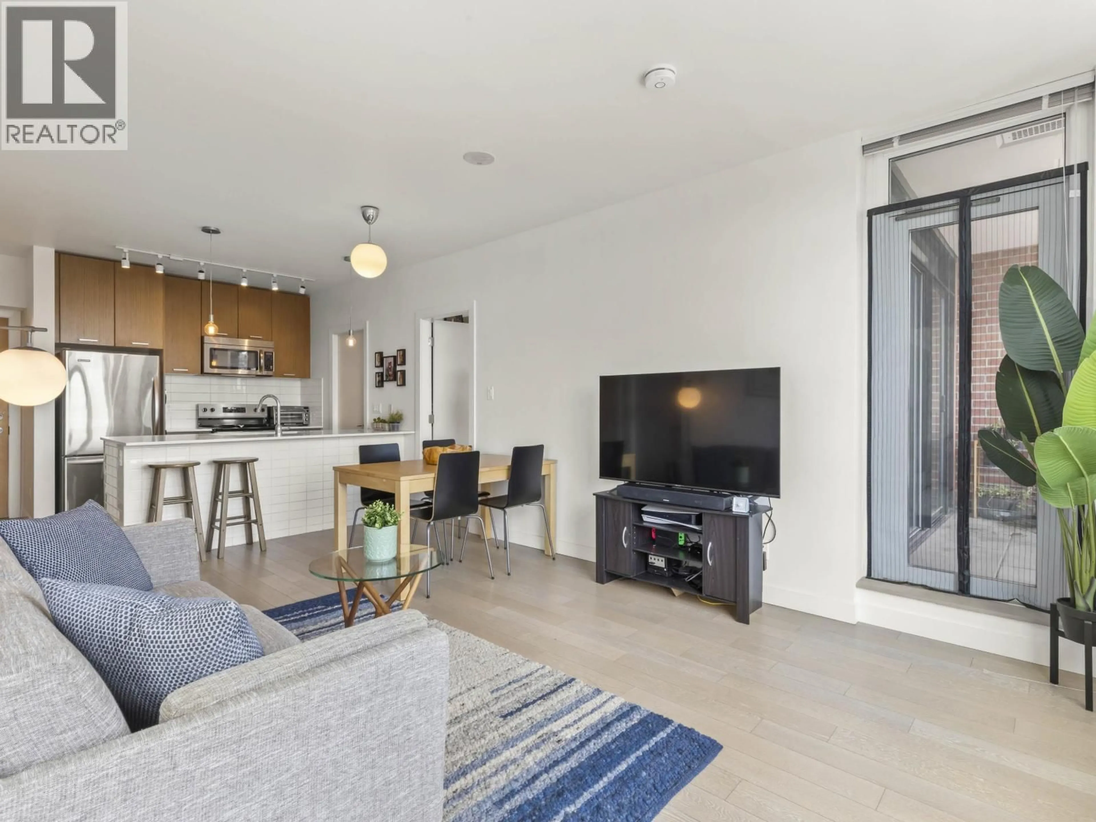 Living room with furniture, unknown for 507 - 2321 SCOTIA STREET, Vancouver British Columbia V5T0A8