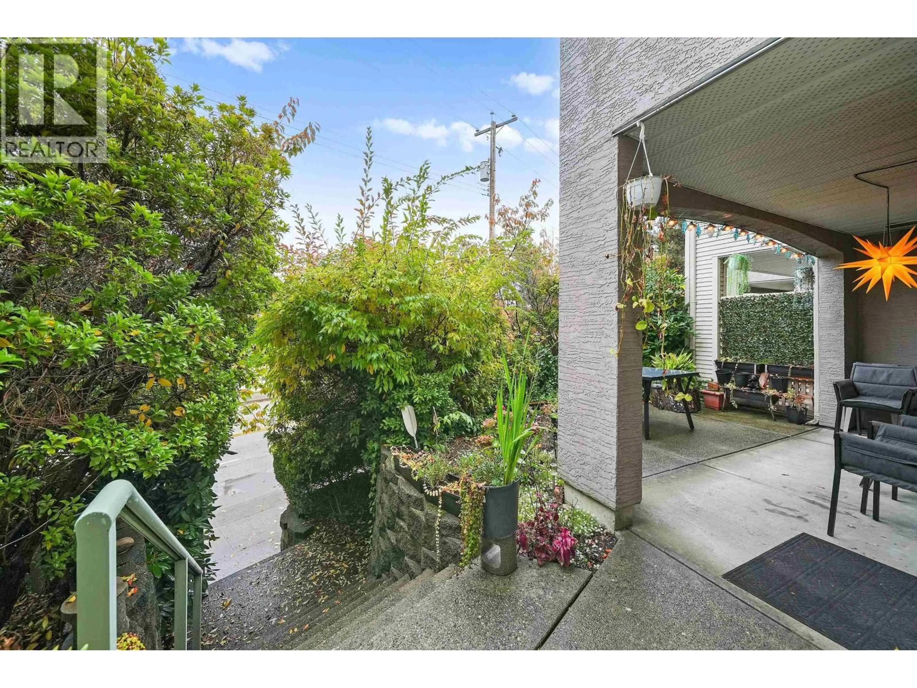 Unknown for 2 - 1383 BRUNETTE AVENUE, Coquitlam British Columbia V3K1G6