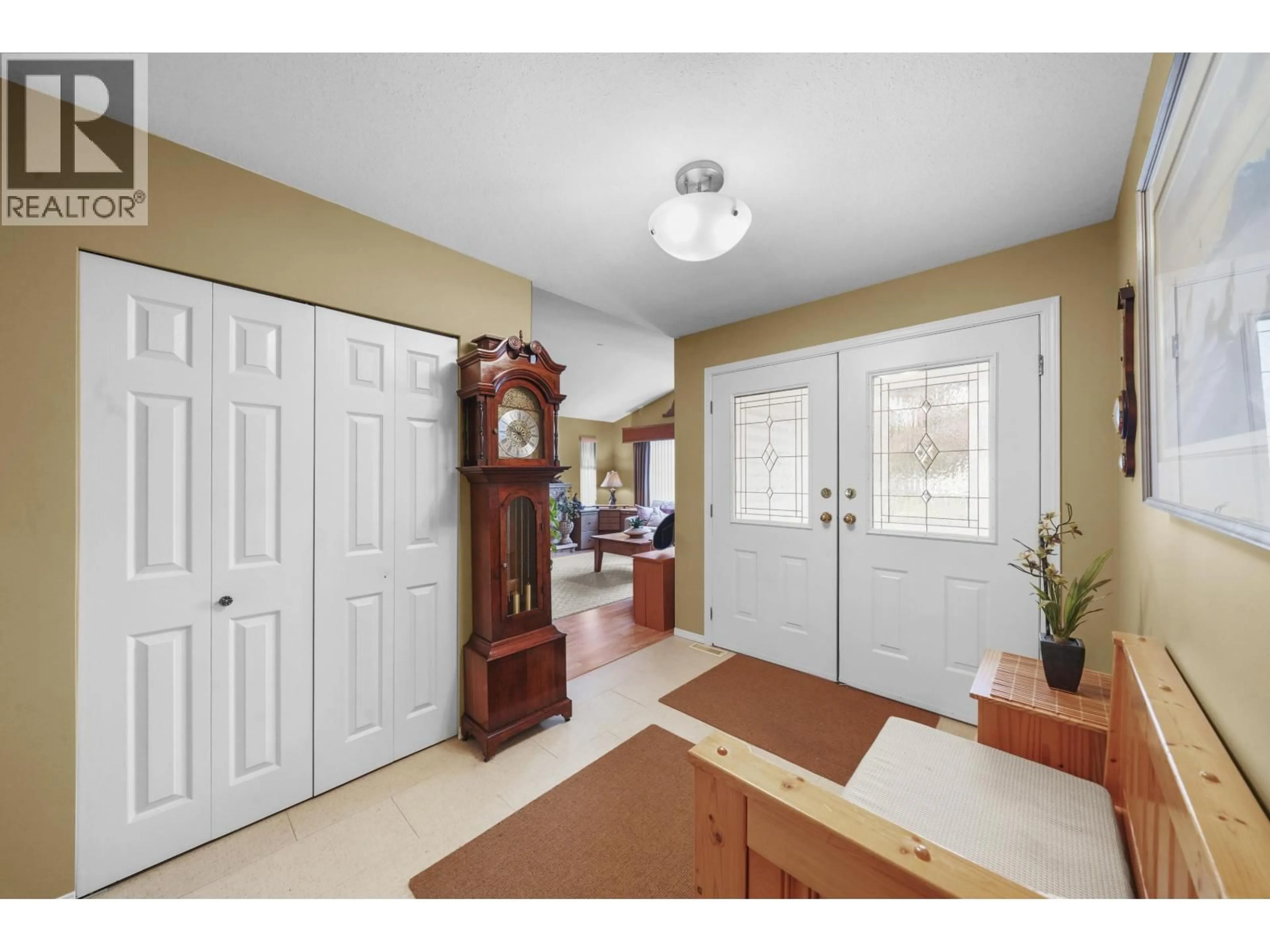 Indoor entryway for 23382 124A AVENUE, Maple Ridge British Columbia V2X0N1
