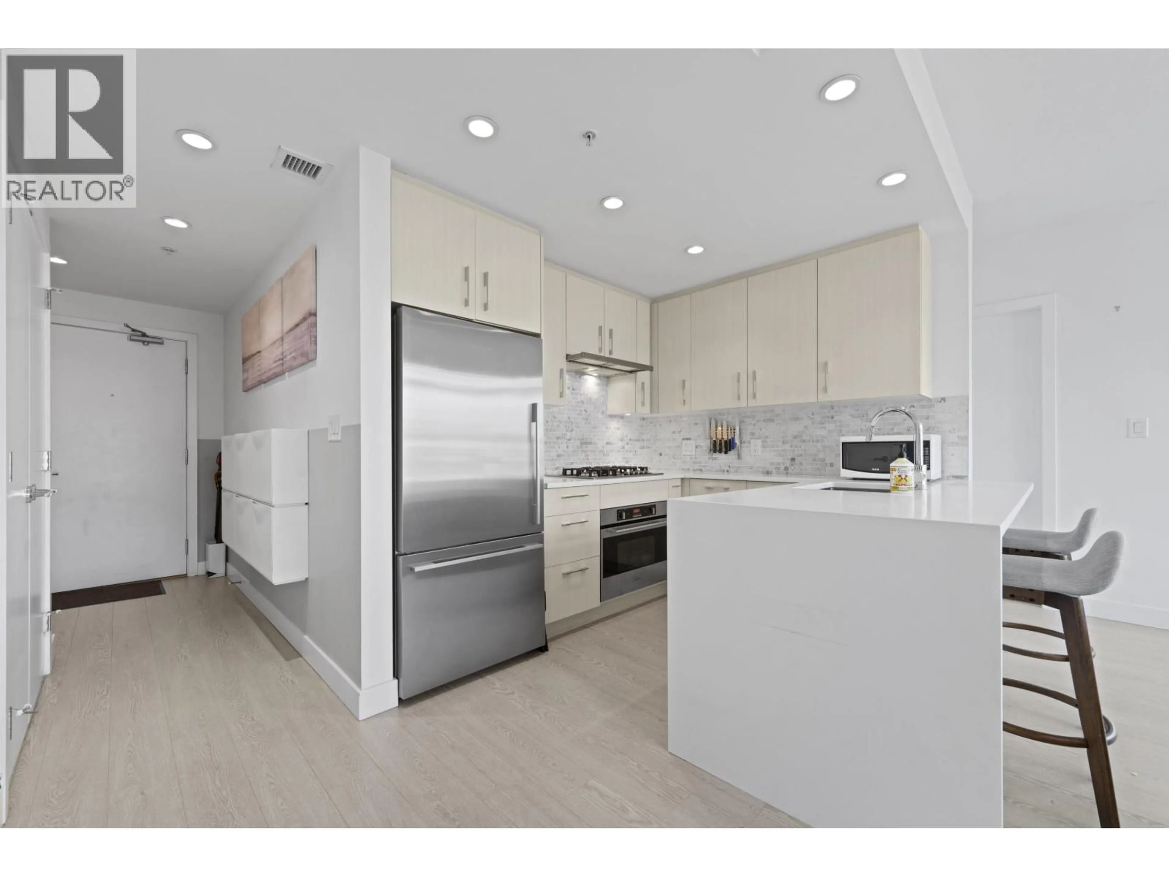 Unknown for 404 - 518 WHITING WAY, Coquitlam British Columbia V3J0H7