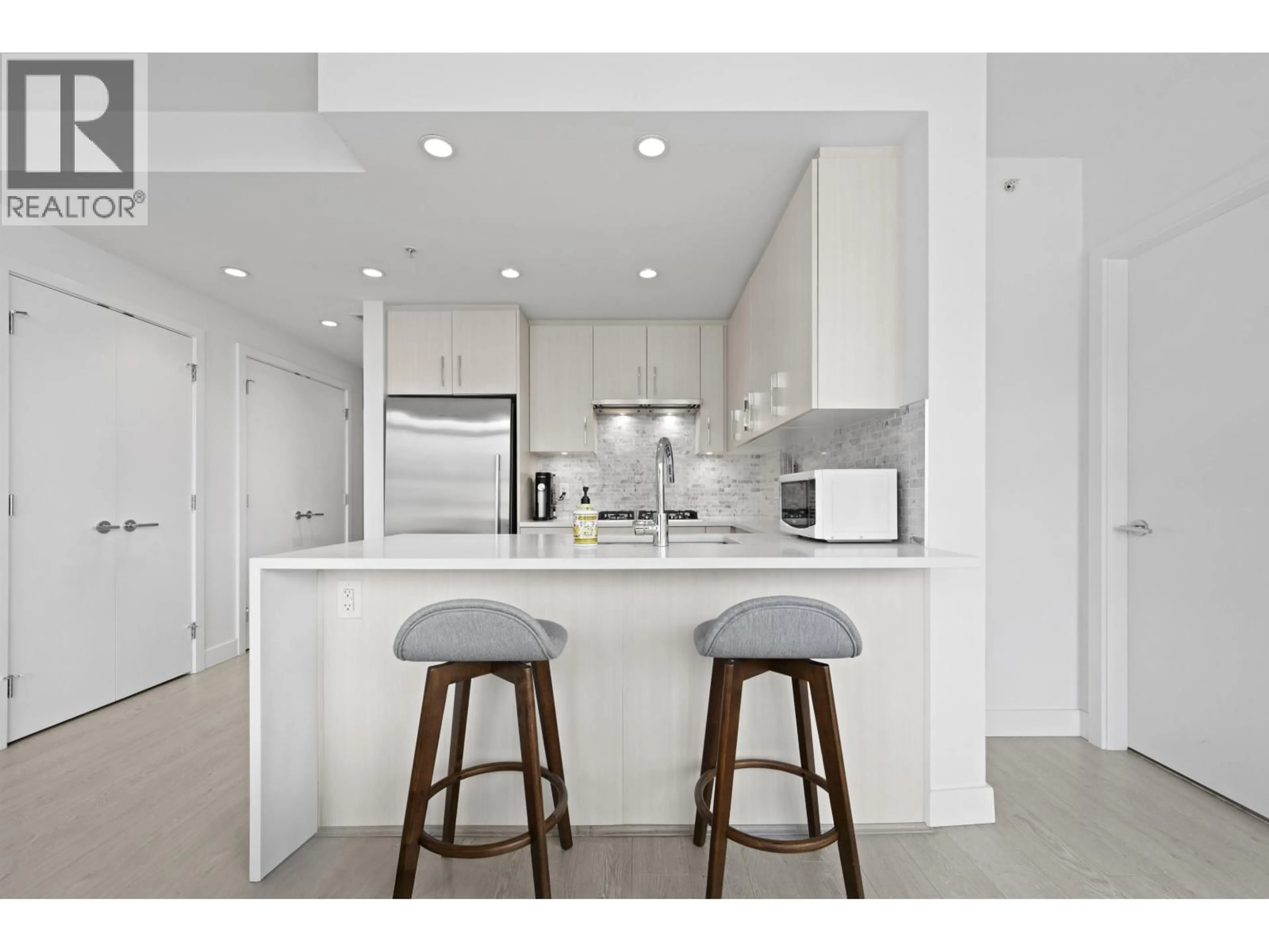 Open concept kitchen, unknown for 404 - 518 WHITING WAY, Coquitlam British Columbia V3J0H7