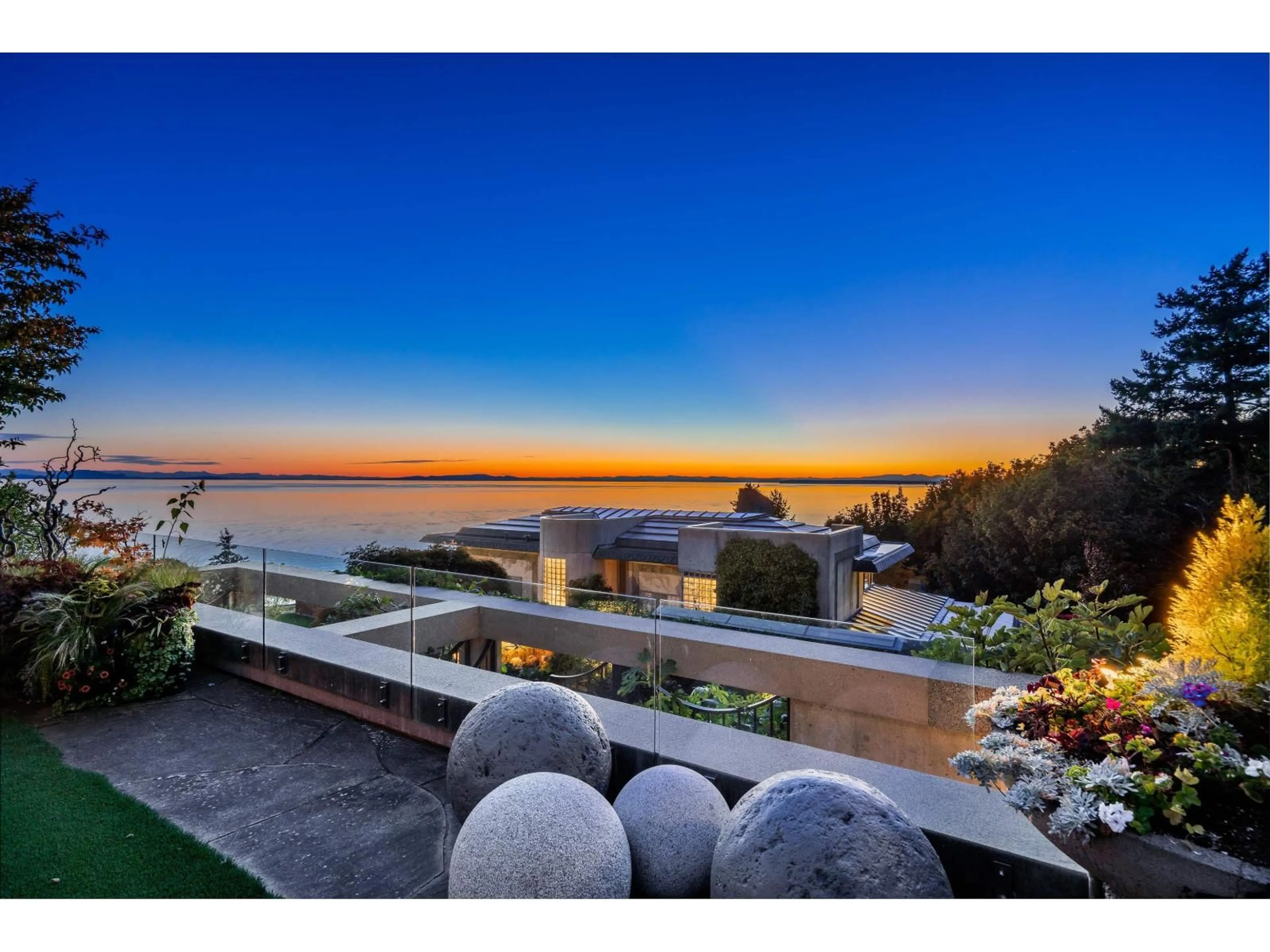 Unknown for 14971 PROSPECT, White Rock British Columbia V4B2B3
