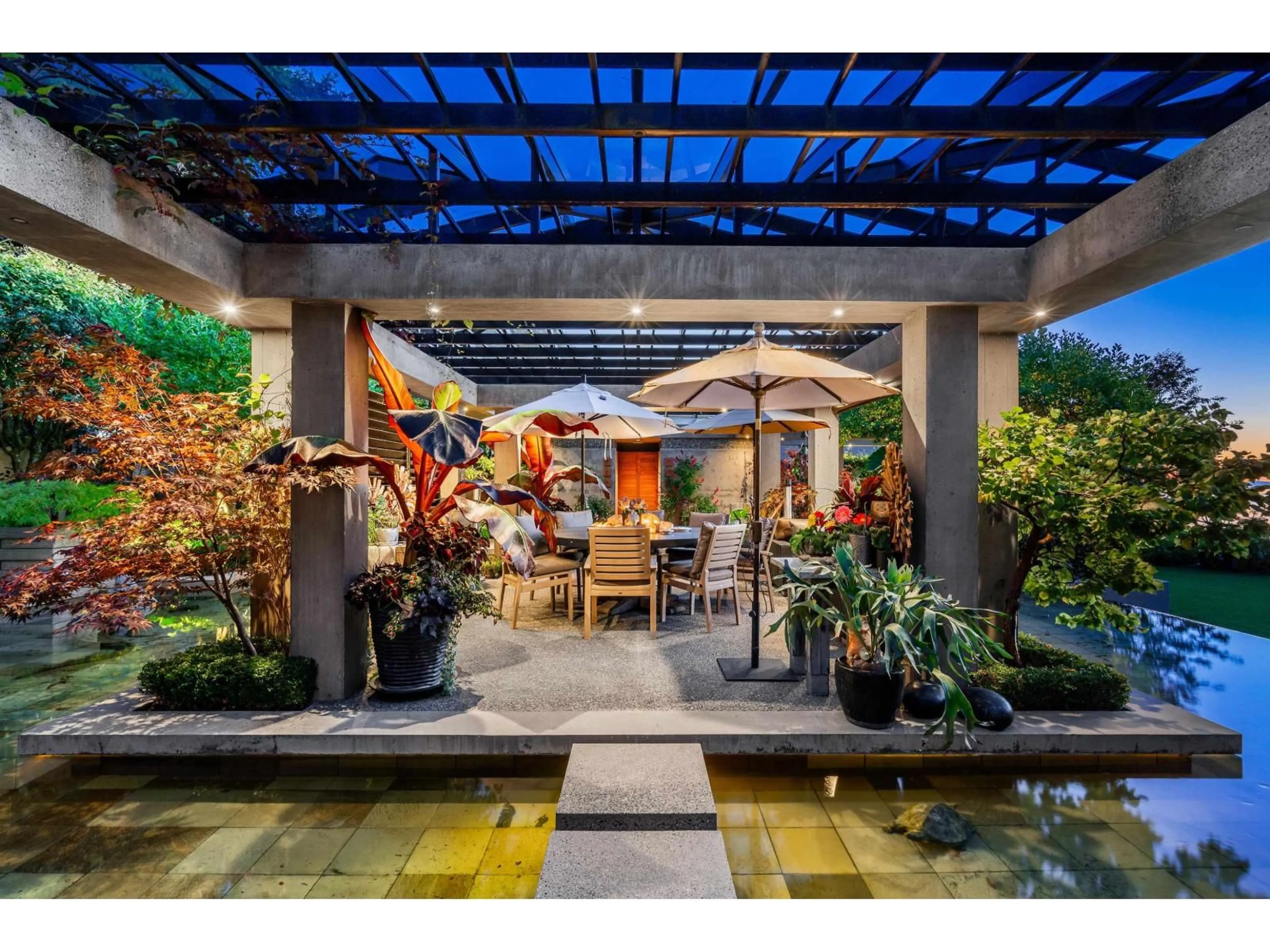Patio, street for 14971 PROSPECT, White Rock British Columbia V4B2B3