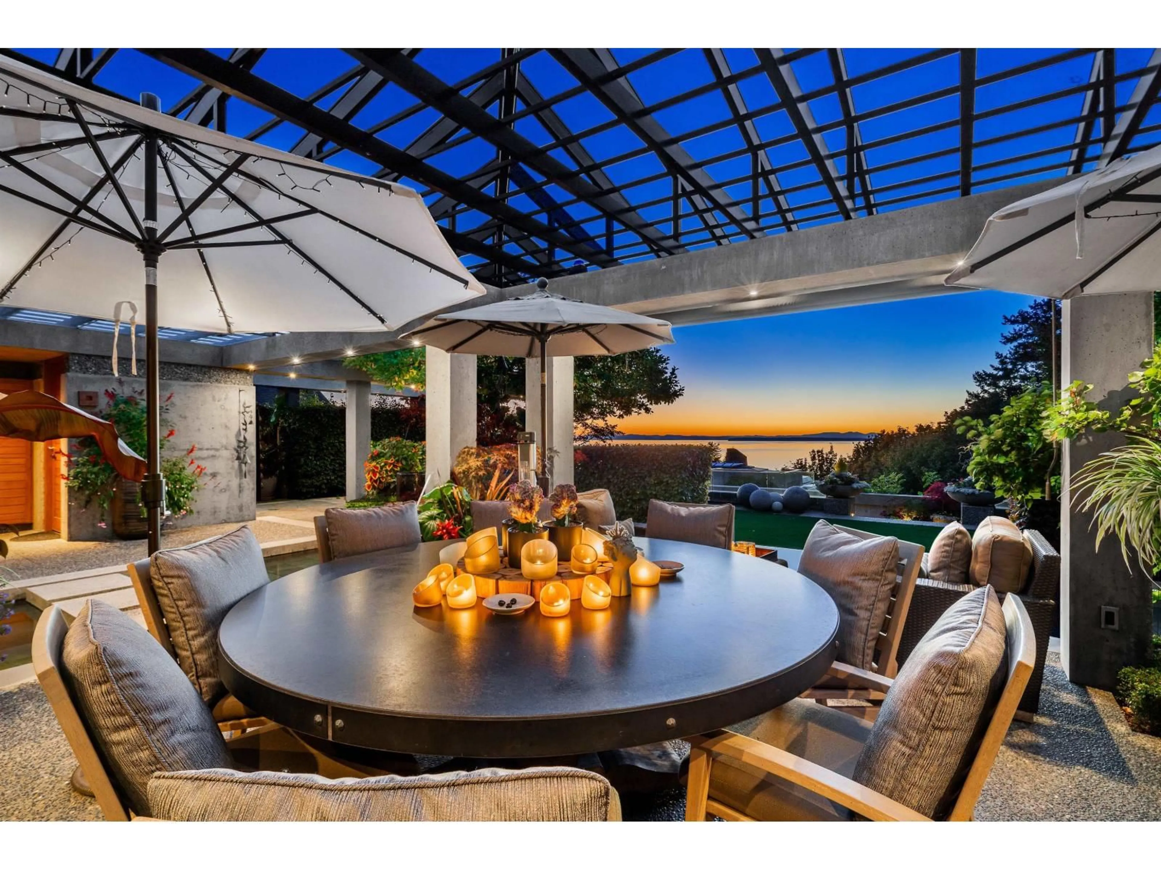 Patio, unknown for 14971 PROSPECT, White Rock British Columbia V4B2B3