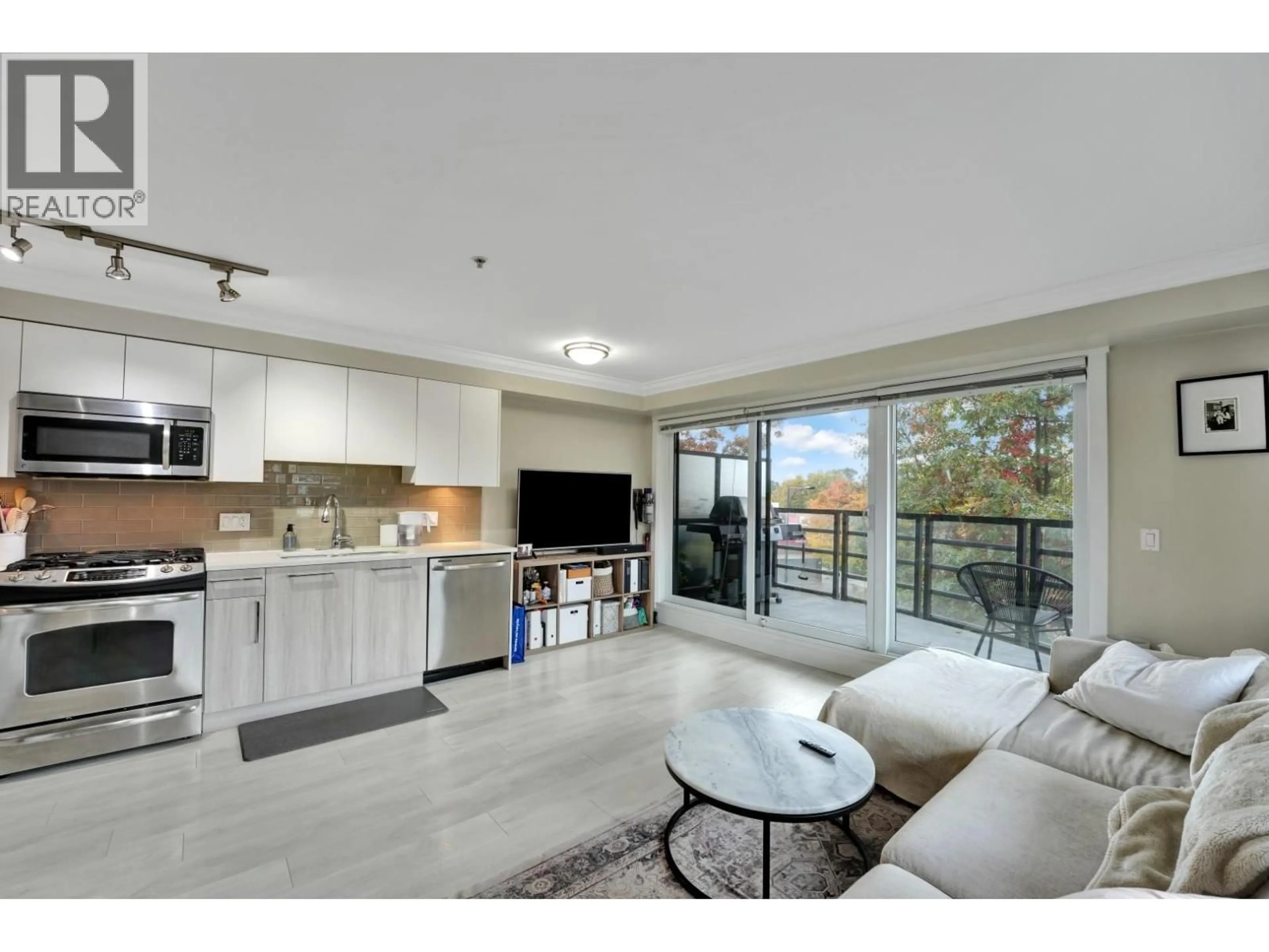 Open concept kitchen, unknown for 309 - 857 15TH STREET, North Vancouver British Columbia V7P1M5