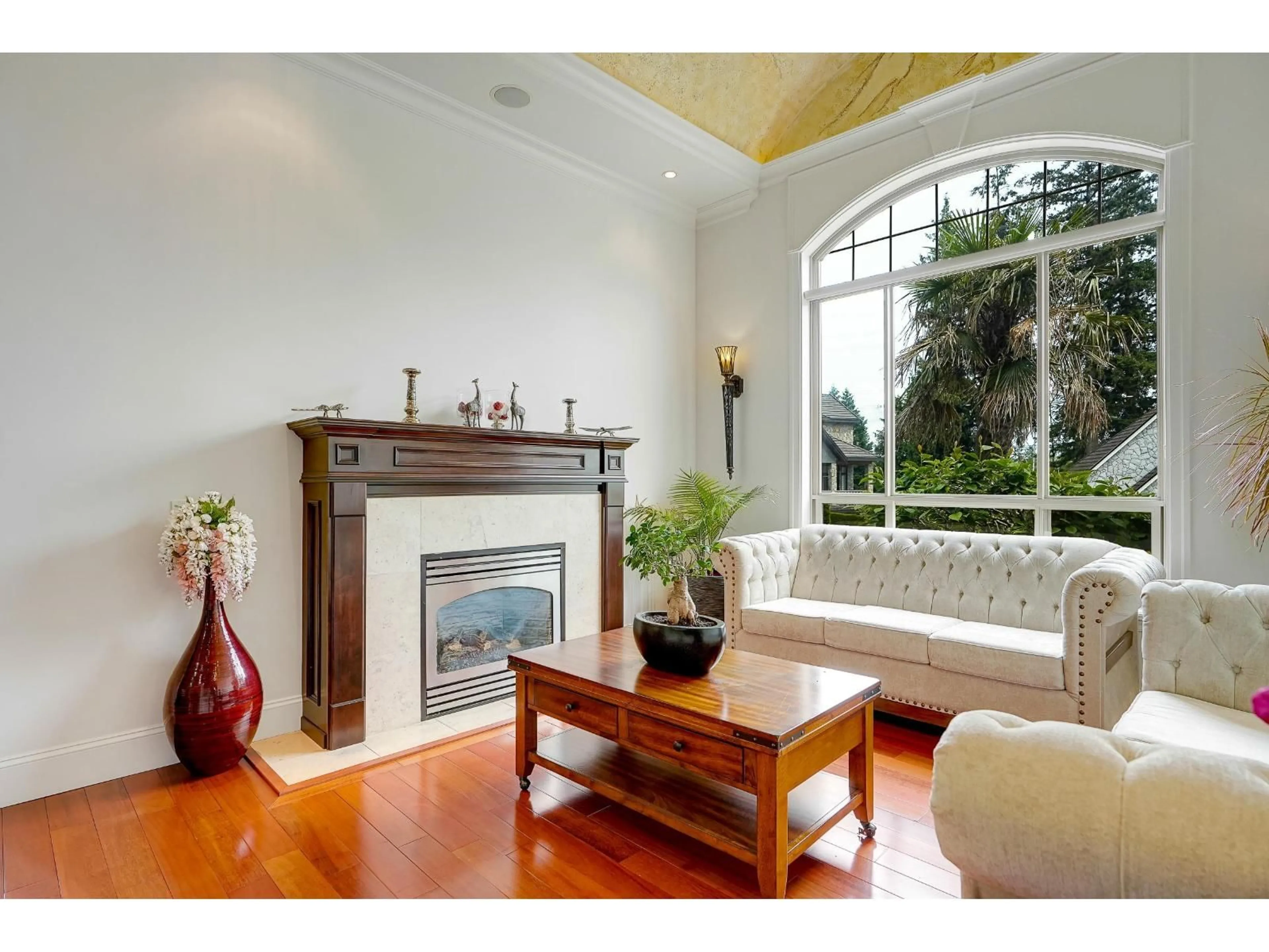 Living room with furniture, unknown for 5545 127, Surrey British Columbia V3X3V1